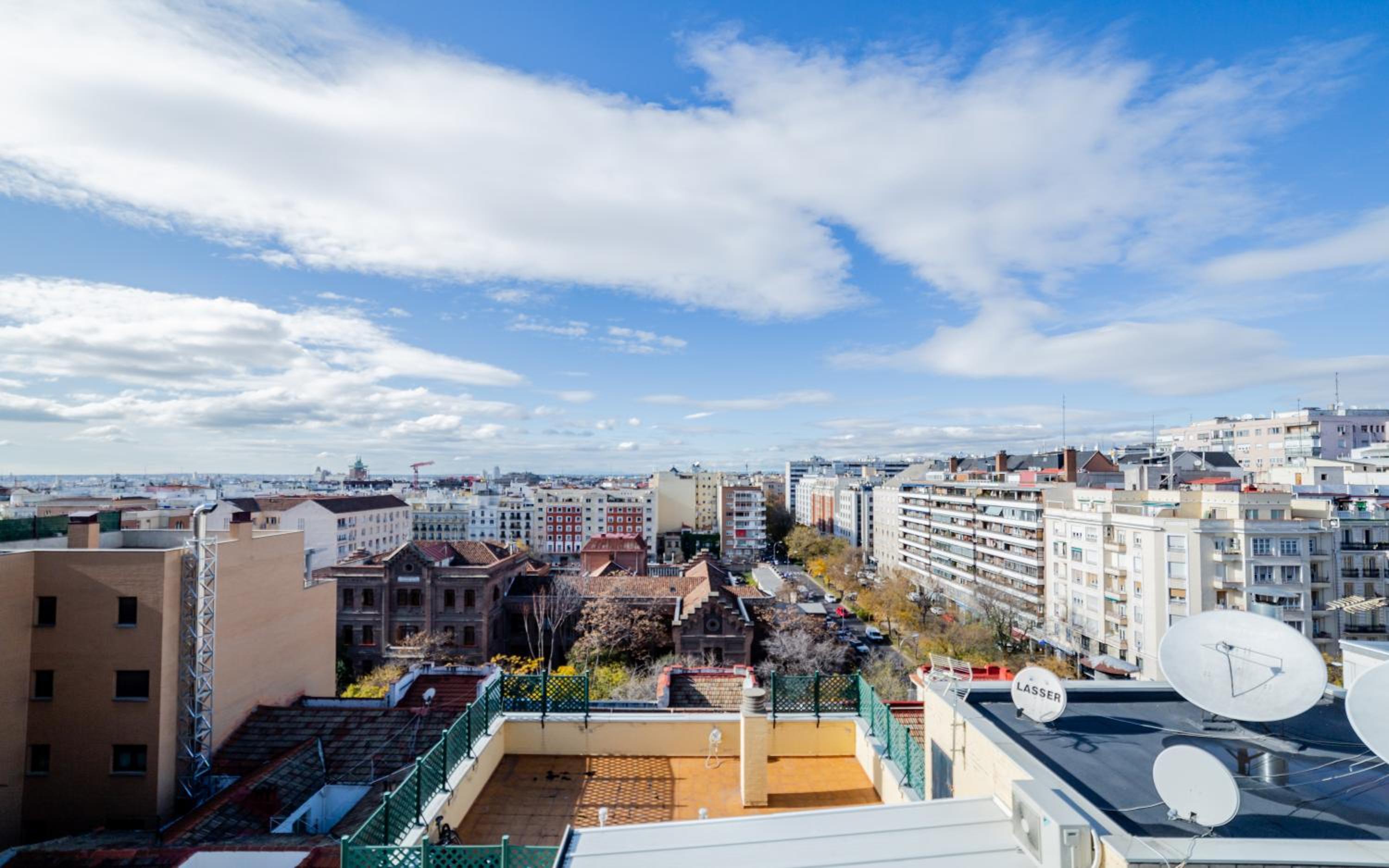 Edmond Vibes Barrio de Salamanca en Madrid — roof