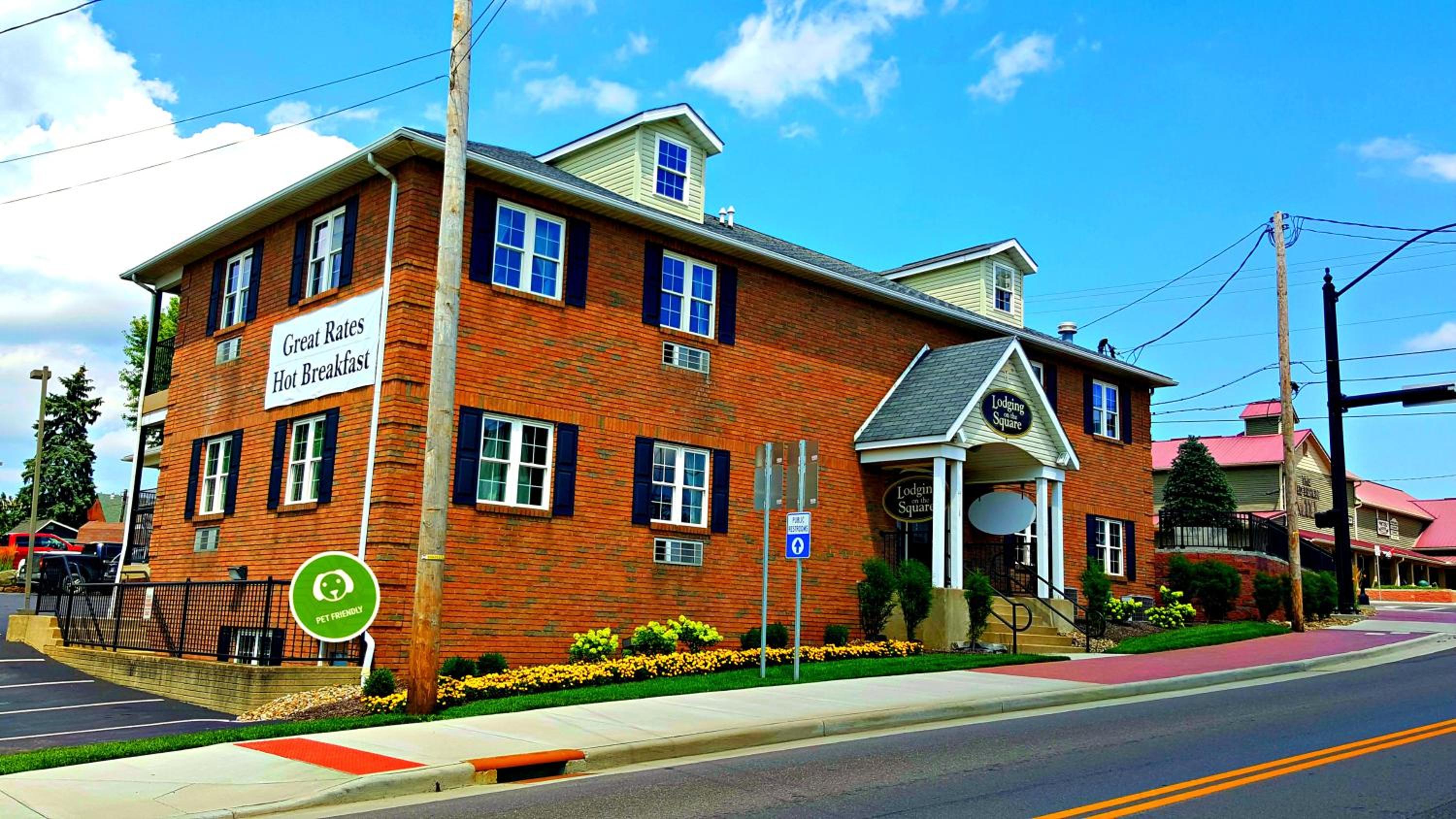 Hotel Lodging on the Square