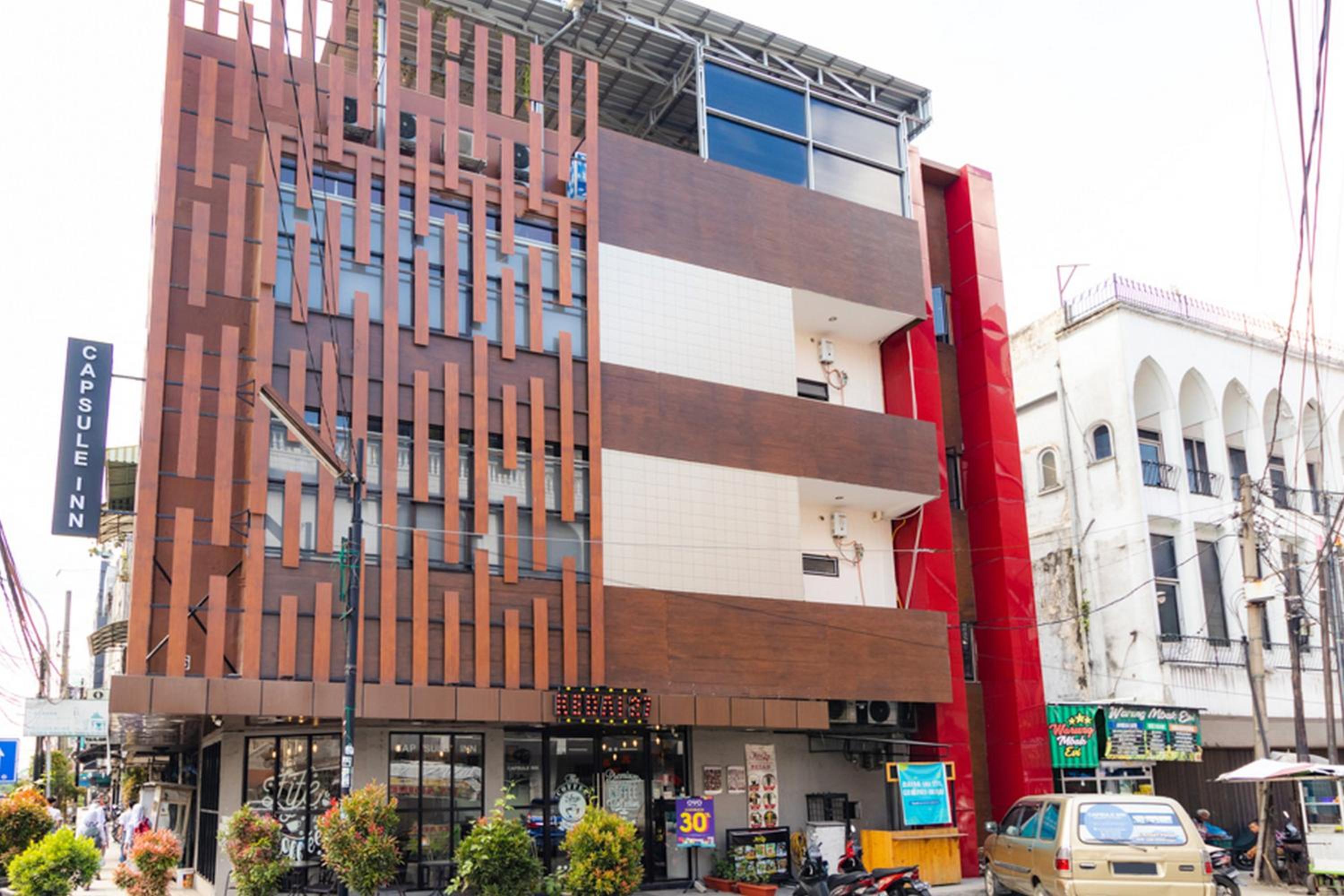 RedDoorz Hostel @ Capsule Inn Medan