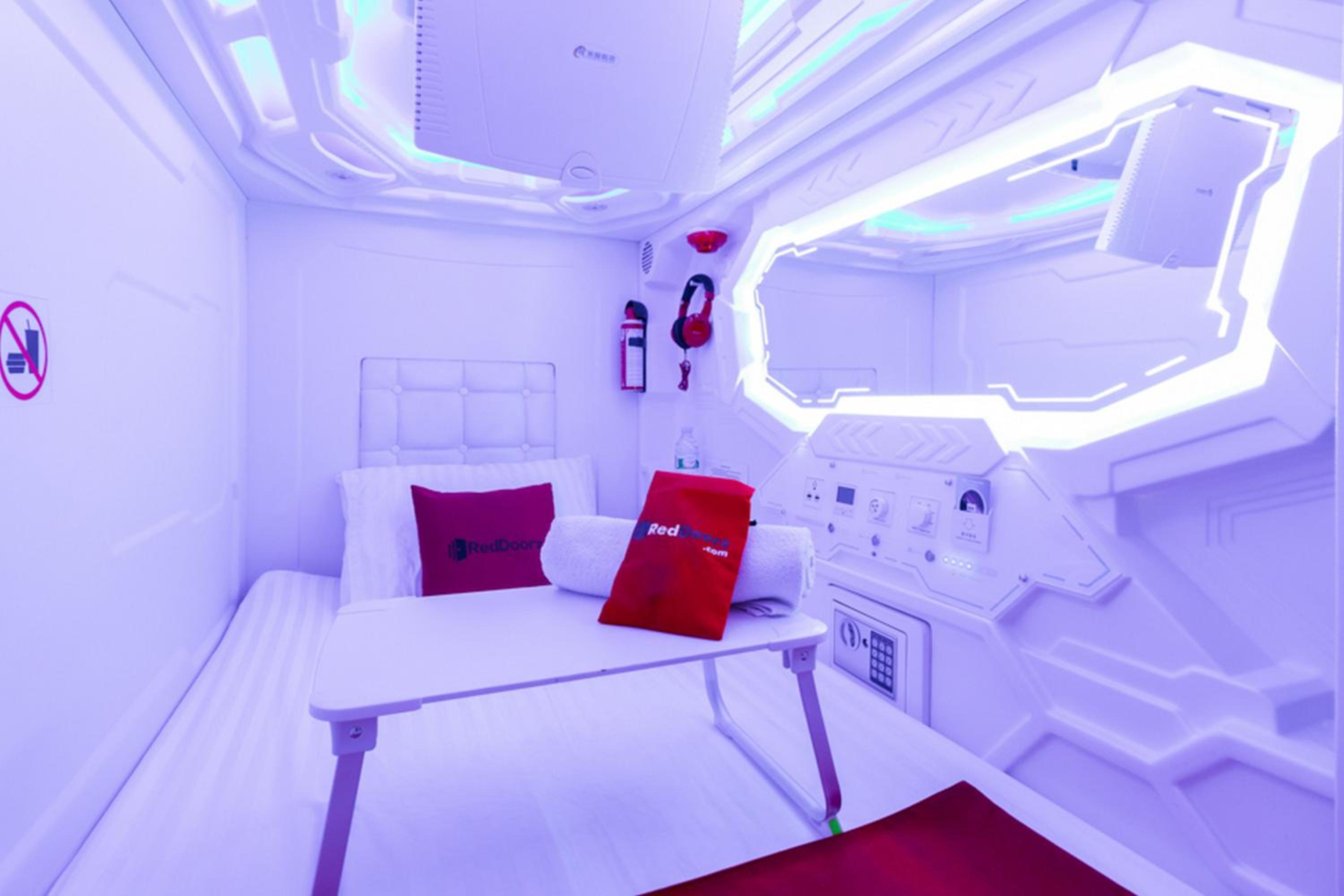 RedDoorz Hostel @ Capsule Inn Medan, photo 51