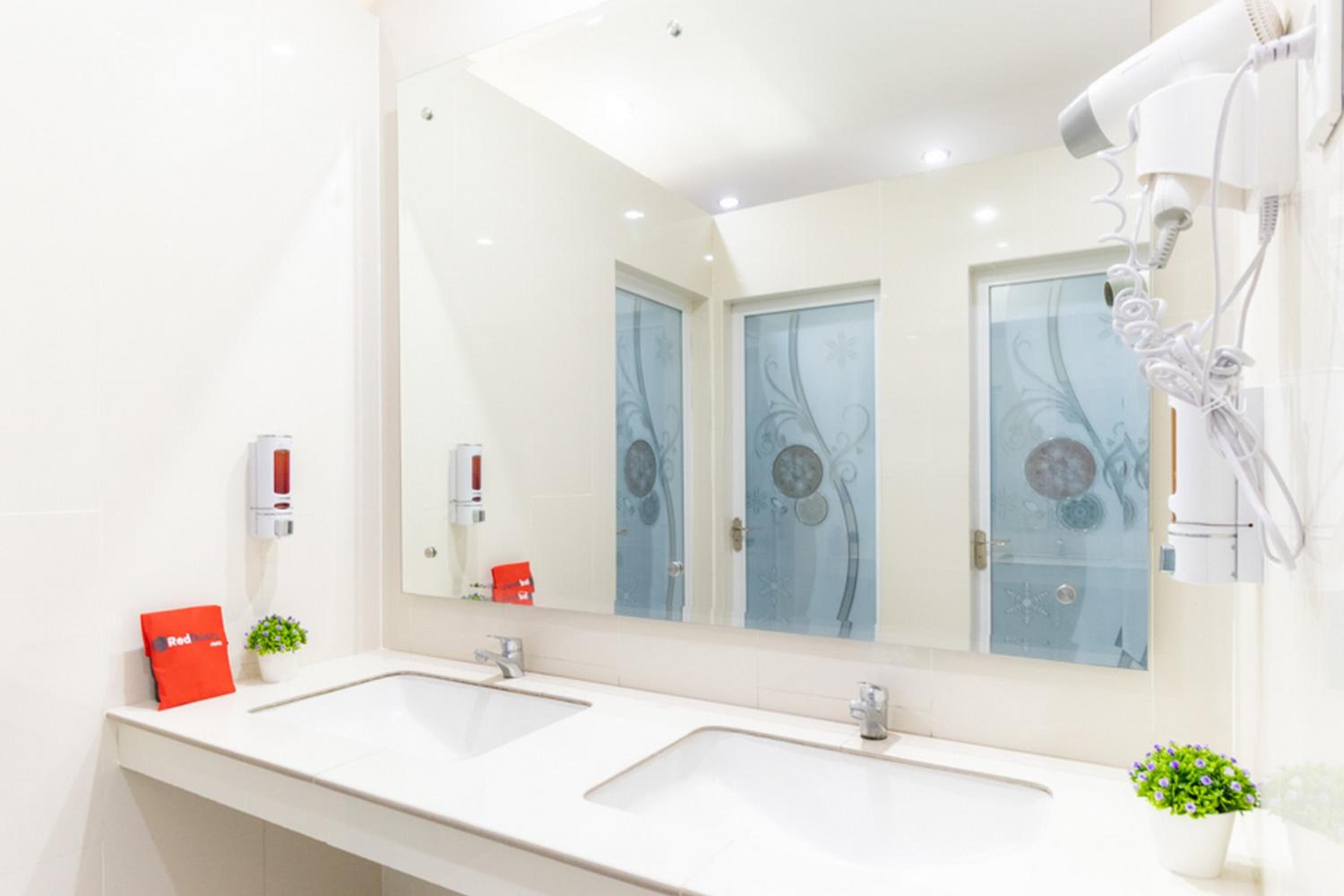 RedDoorz Hostel @ Capsule Inn Medan, photo 10