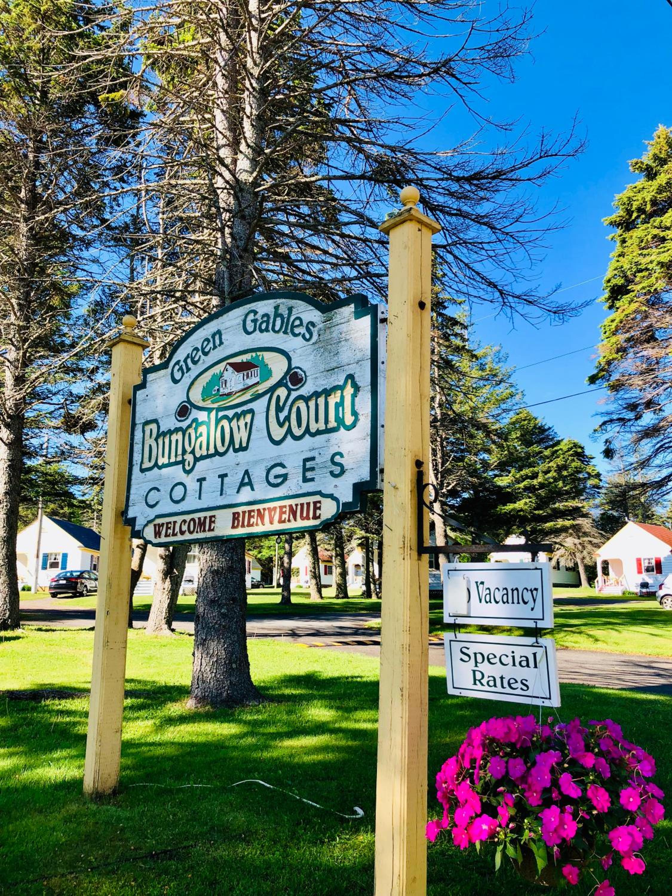 Green Gables Bungalow Court