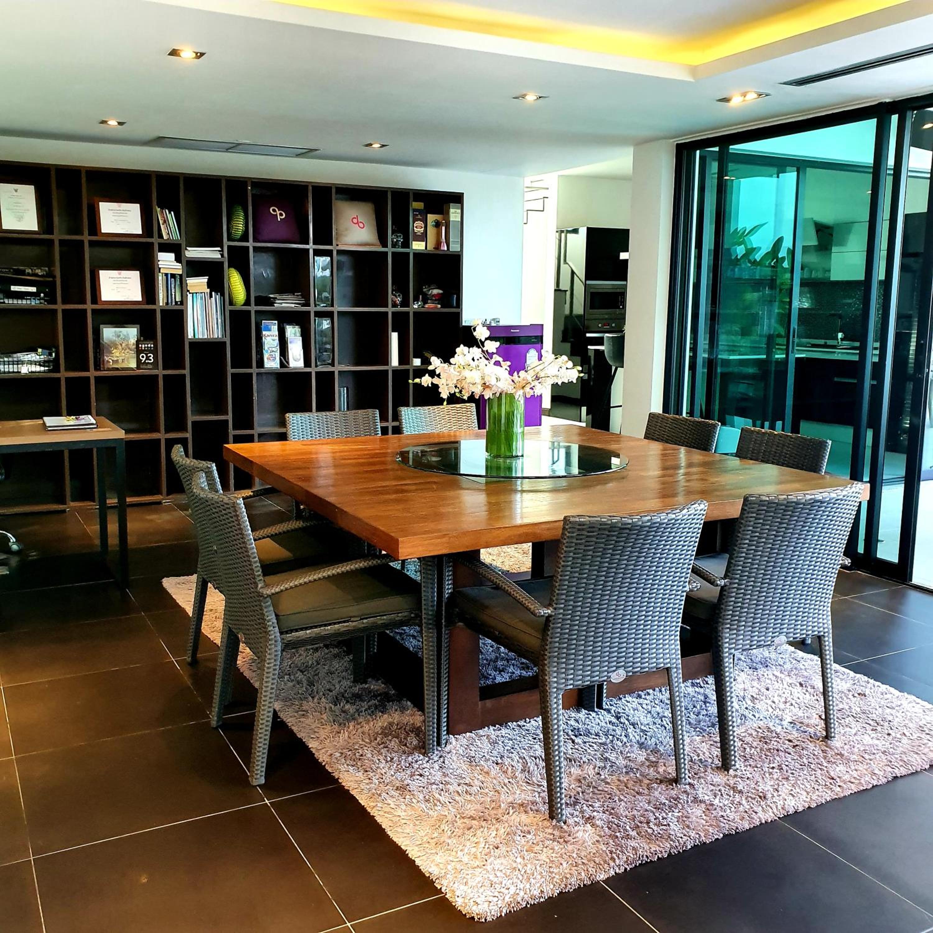 meeting & event spaces
