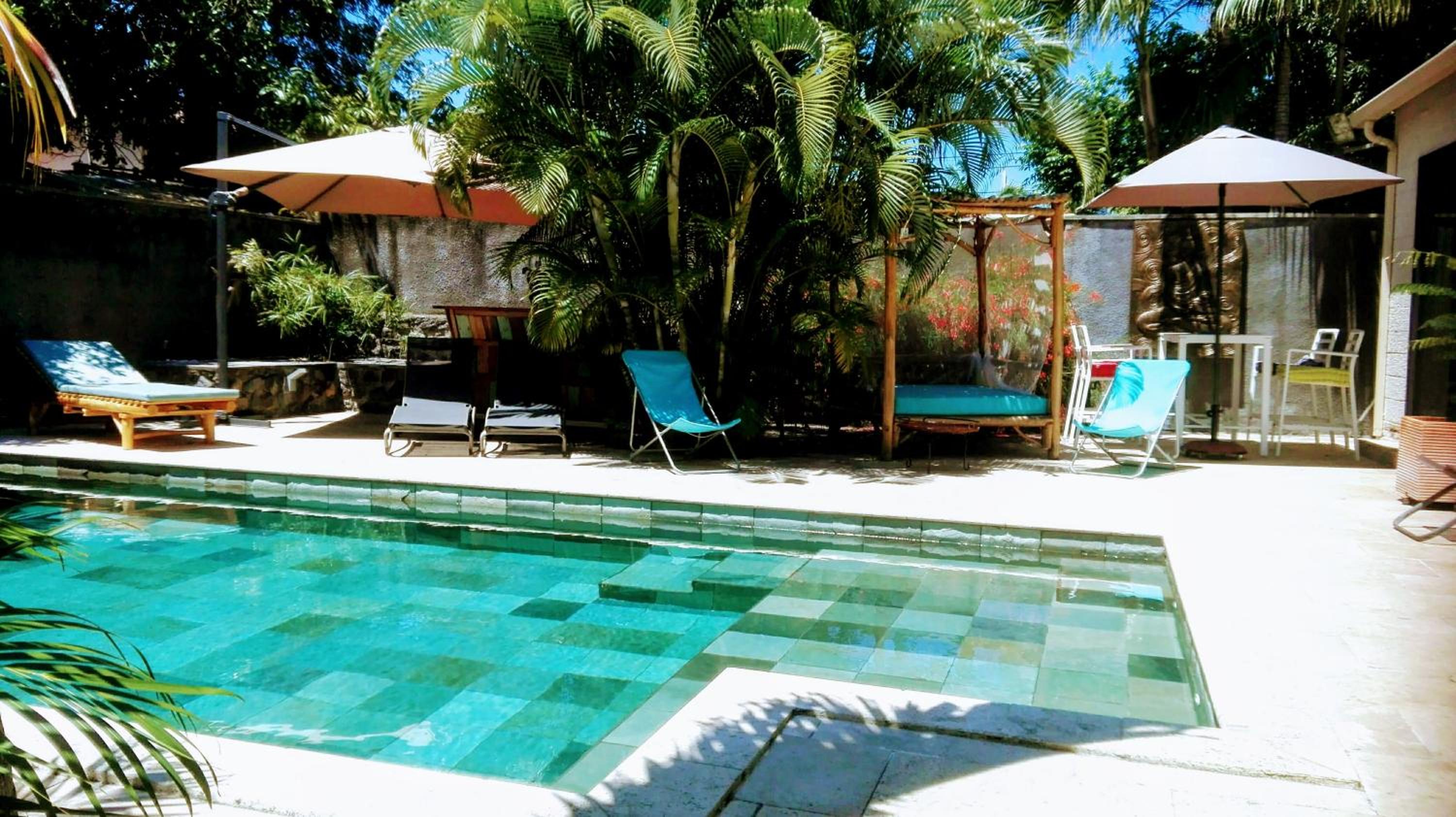 jacuzzi et piscine villa Akiba view 5