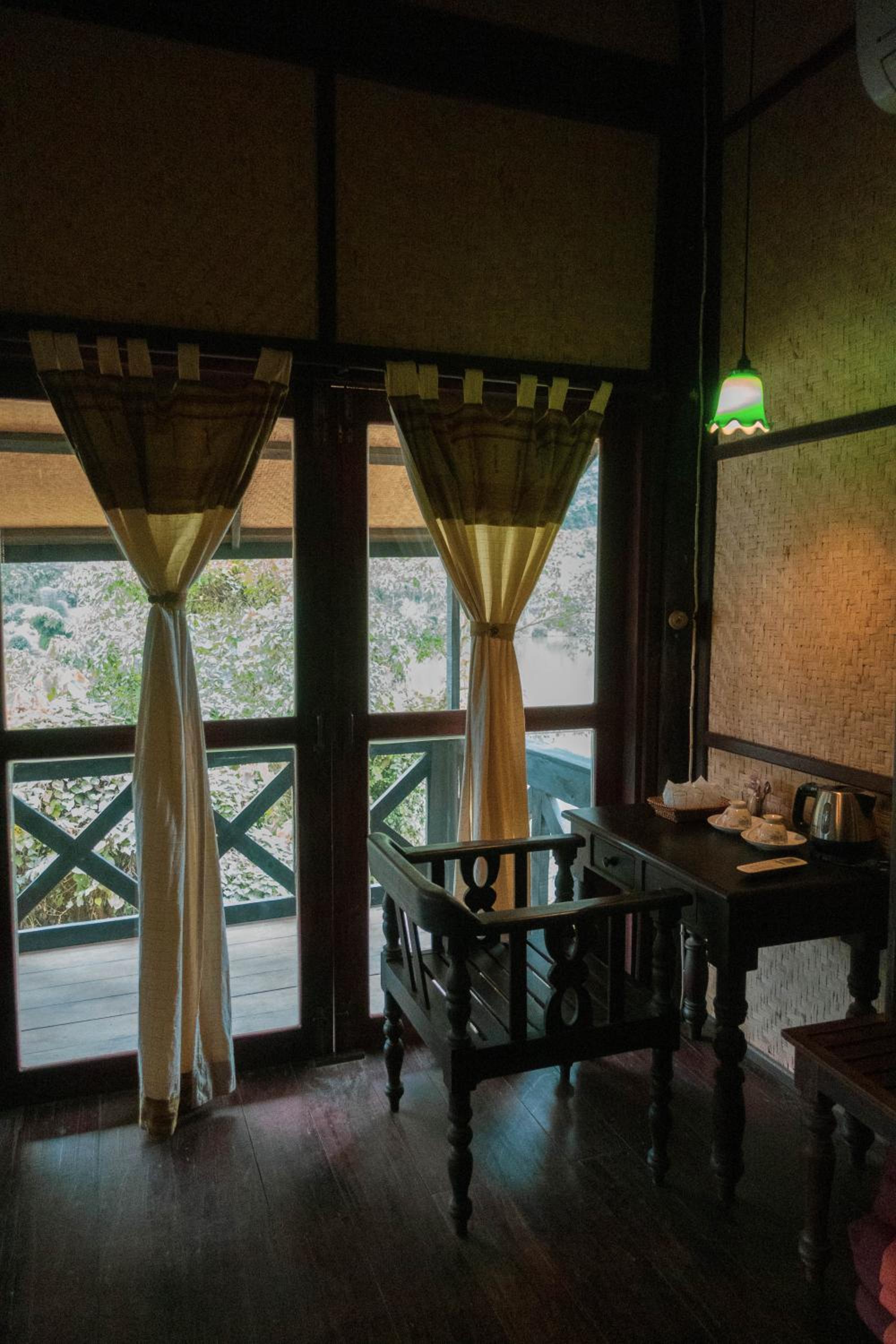 Nong Kiau Riverside