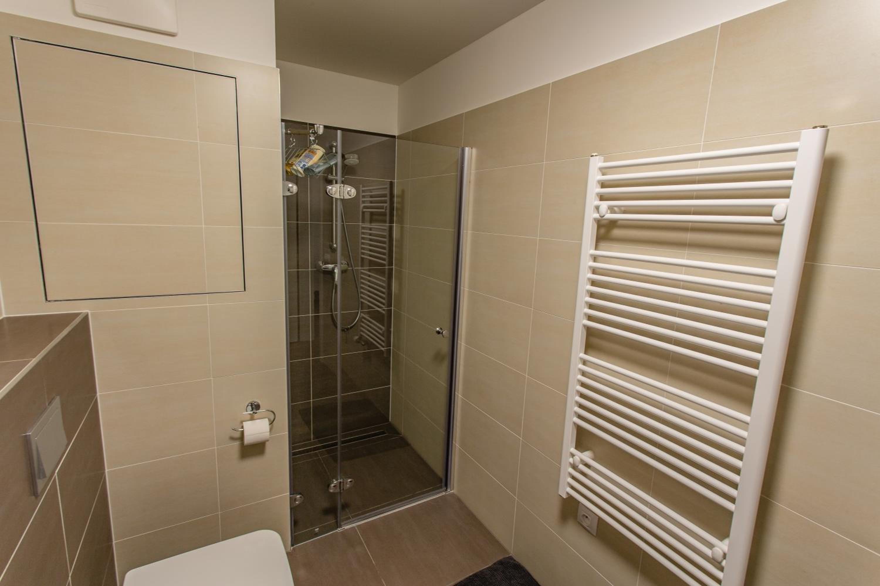 Spacious Terrace Apartment with free private parking