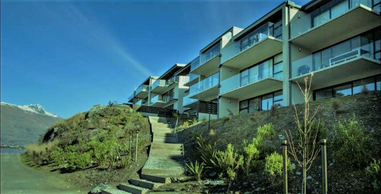 Queenstown's New Lakefront Marvel