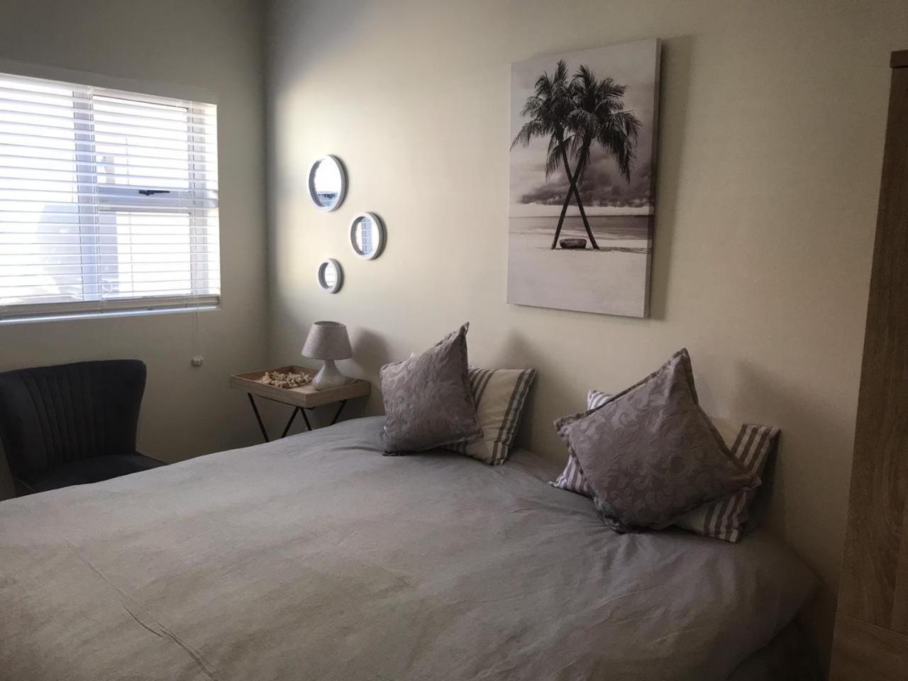 Nice & Cosy in West Beach Cape Town