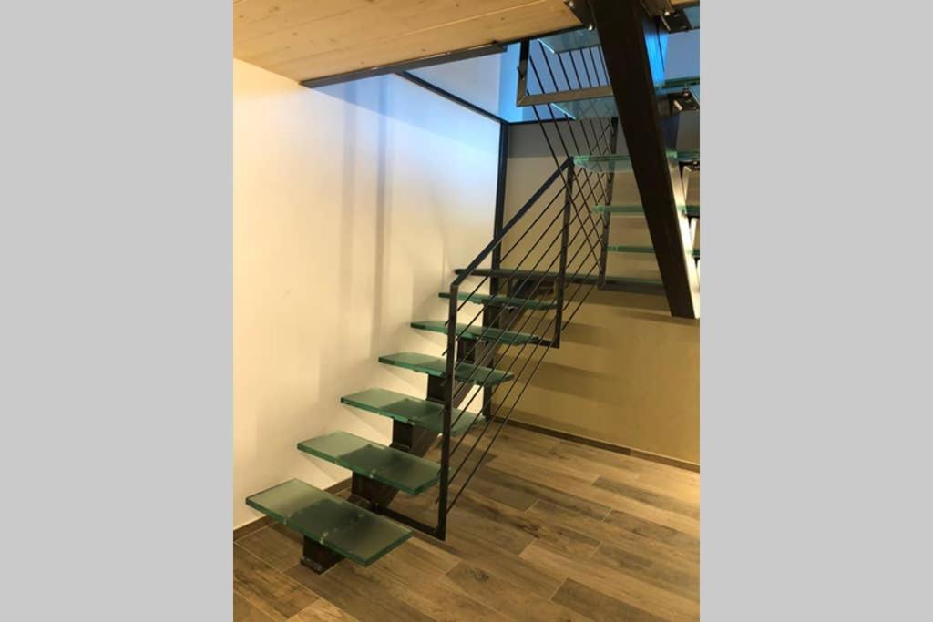 Grand appartement avec terrasse à Chez-Les-Reuses