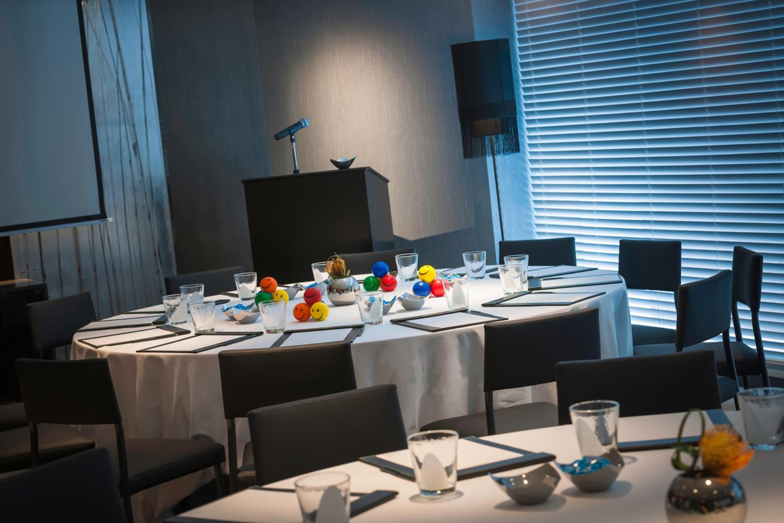 meeting & event spaces