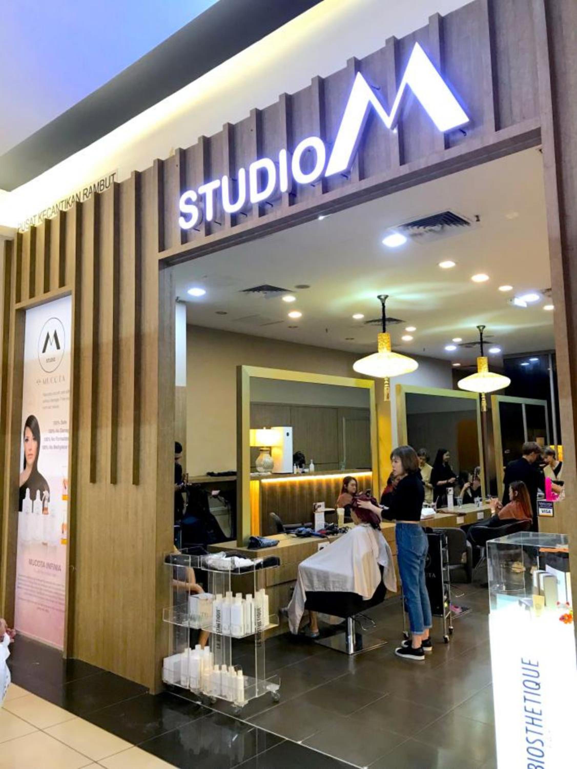 Signature Private Pool 16pax KSL Midvalley
