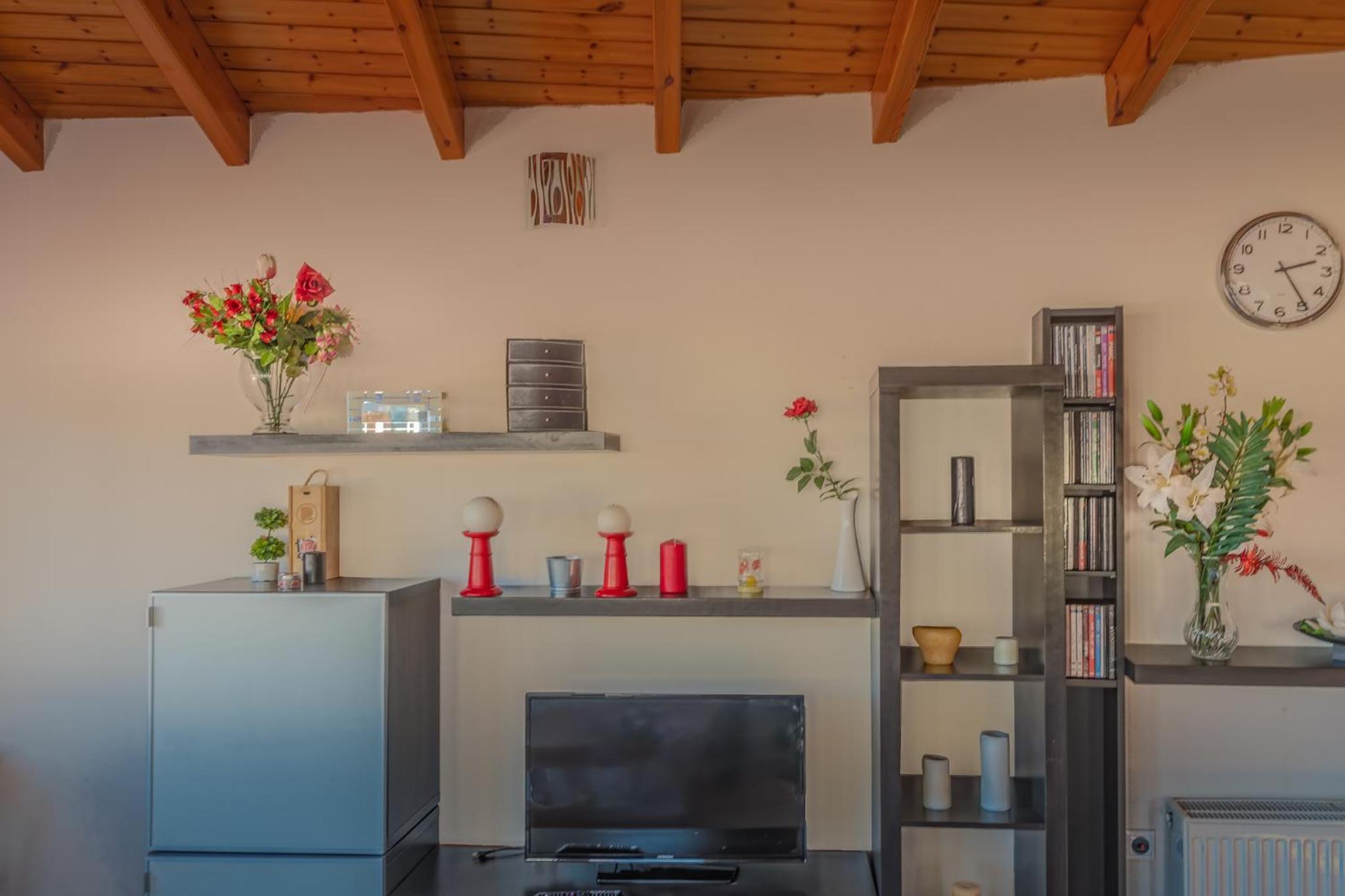 Elisavet Apts view 3
