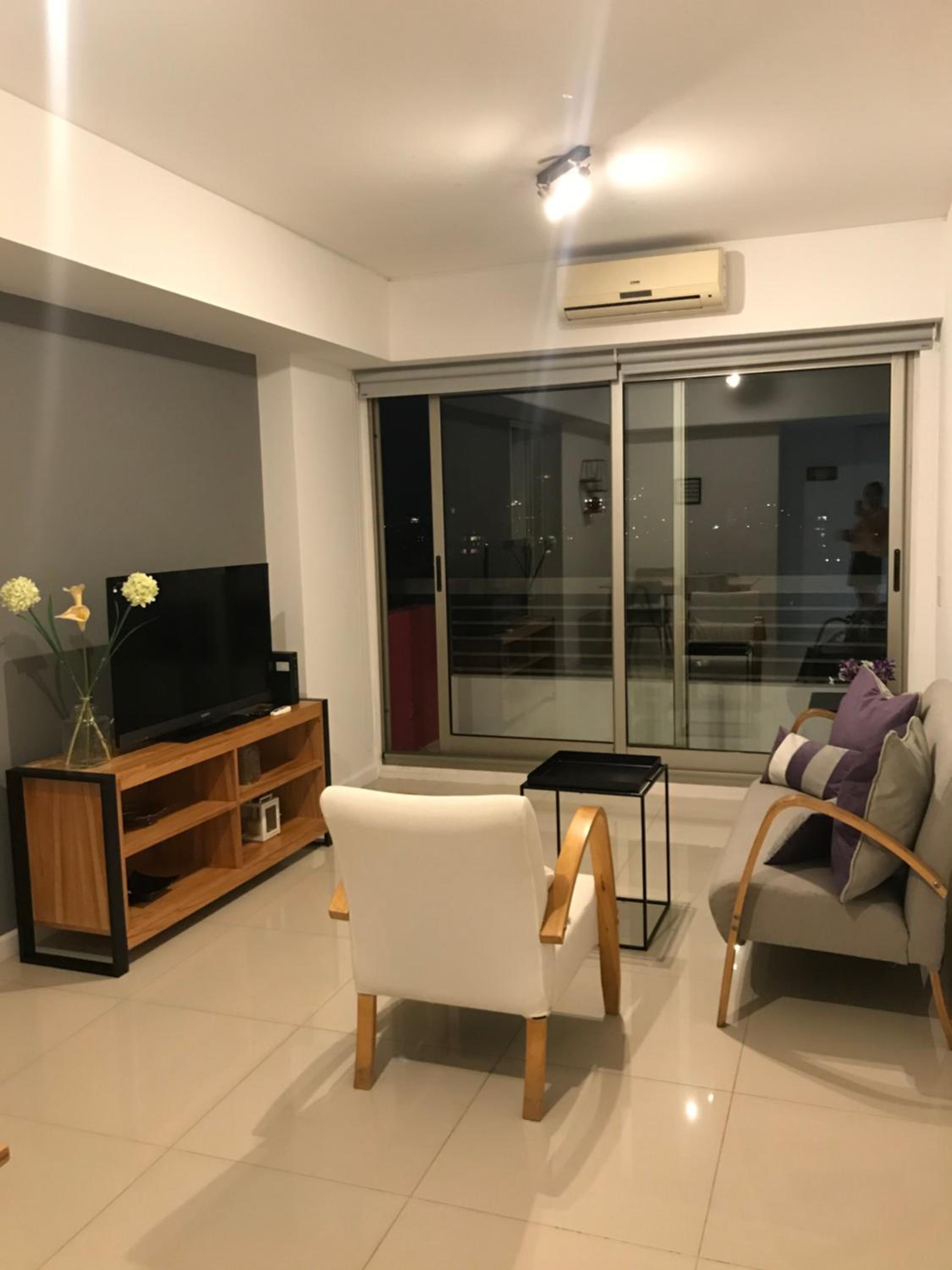 Apartamento vista al rio- TOPACIO TOWER