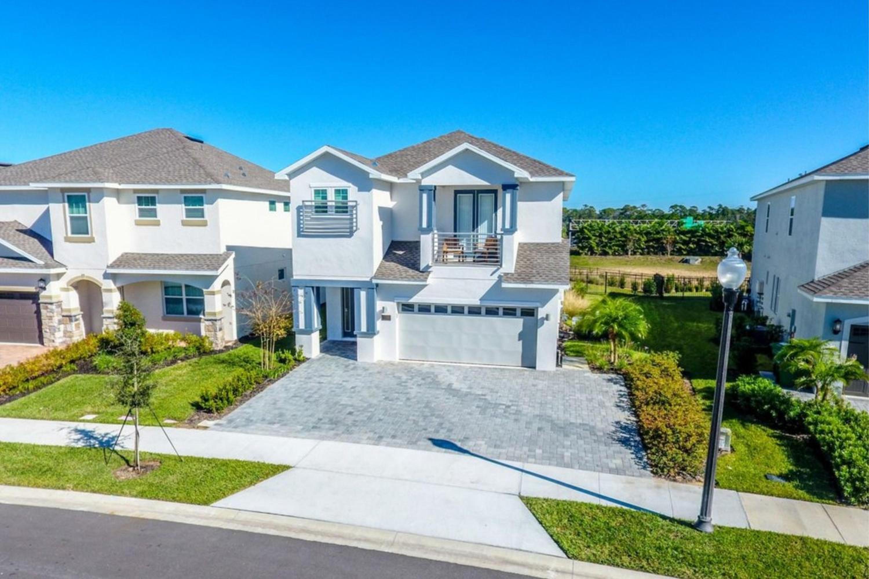 Hotel Amazing Home 6 Bedrooms with 6 Suites and private pool at Encore EC7483 - Image 1