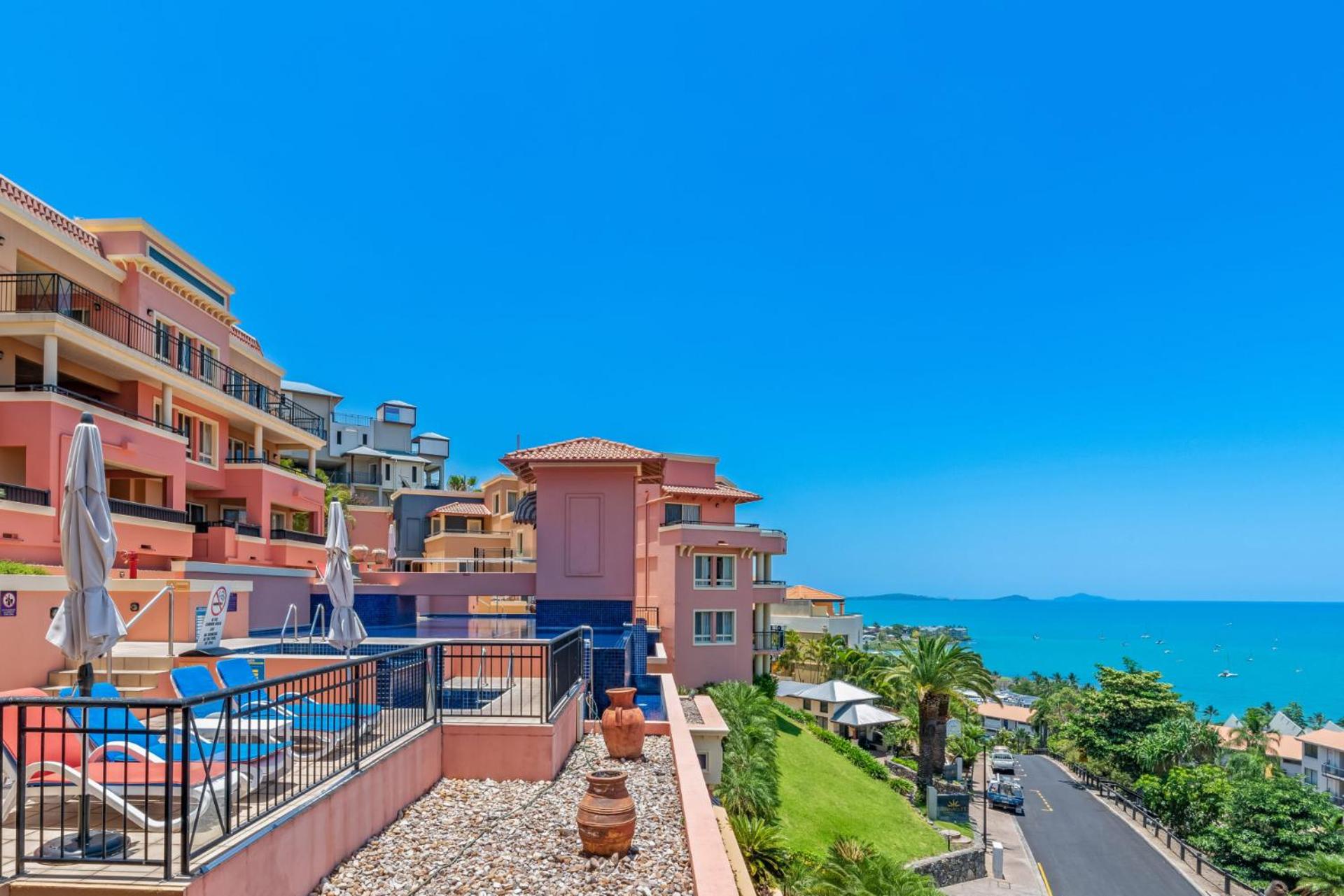 Airlie Dream view 2
