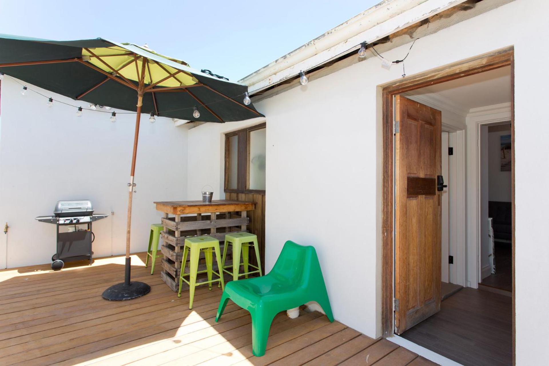 Emu at White Gum Lodge - main view