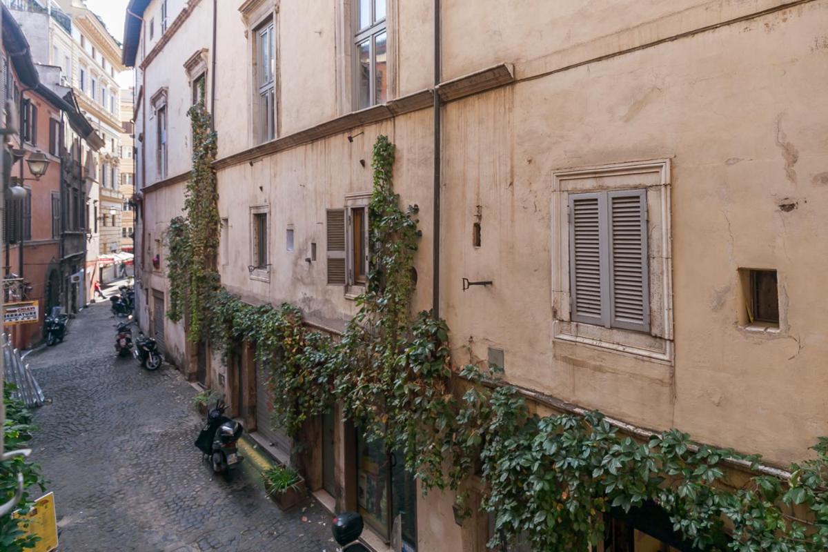 Domus Lupae -live in the heart of Rome
