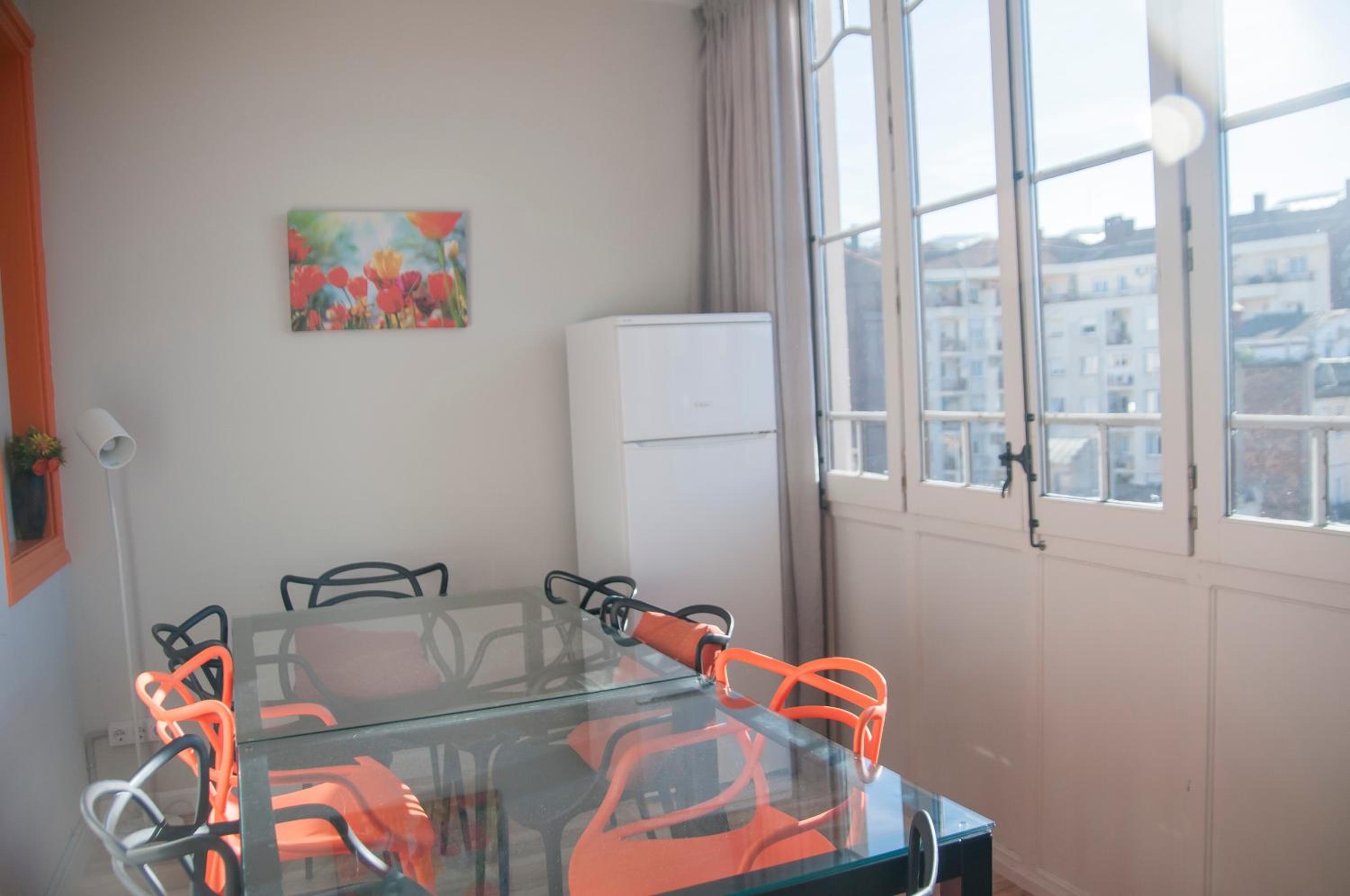 Feel at Sants Apartments