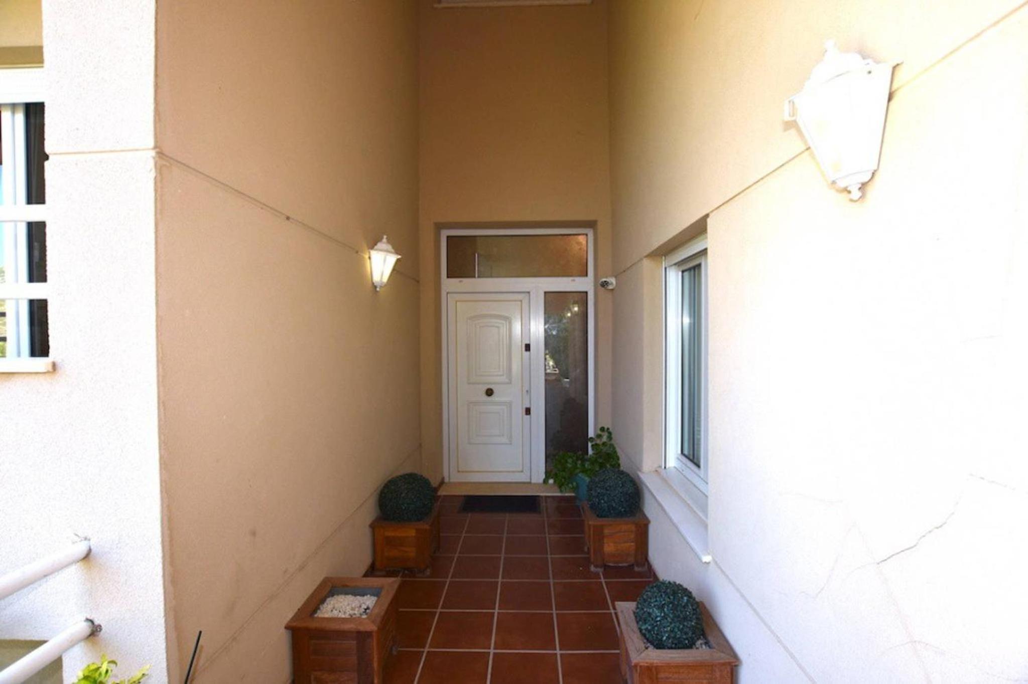 Photo 33