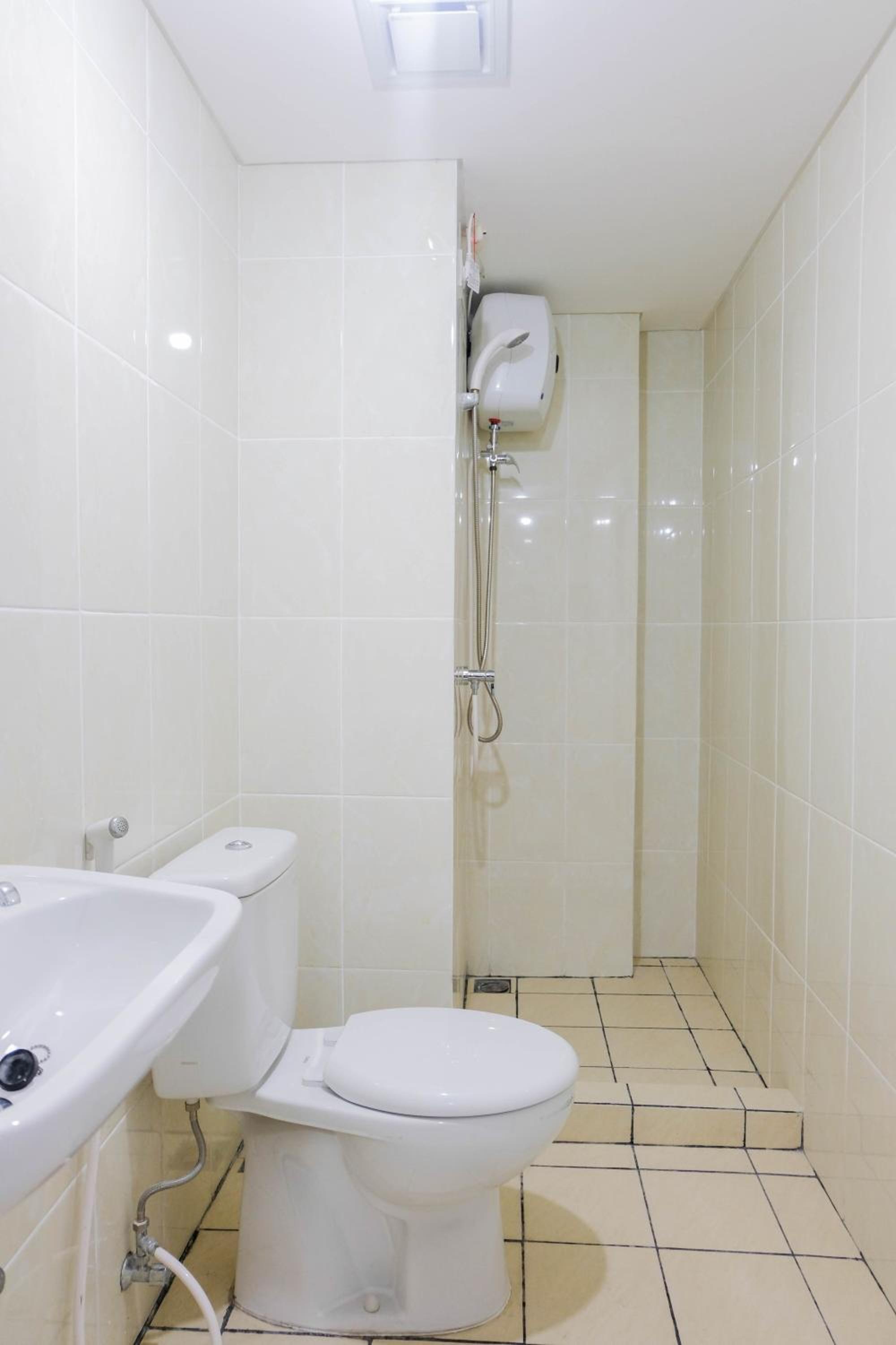 Elegant and Convenient 2BR M-Town Residence Apartment By Travelio