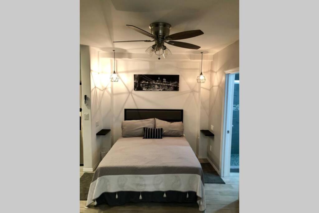 NEW 2 BEDROOM LUXURY APARTMENT -GREAT LOCATION -MODERN view 5