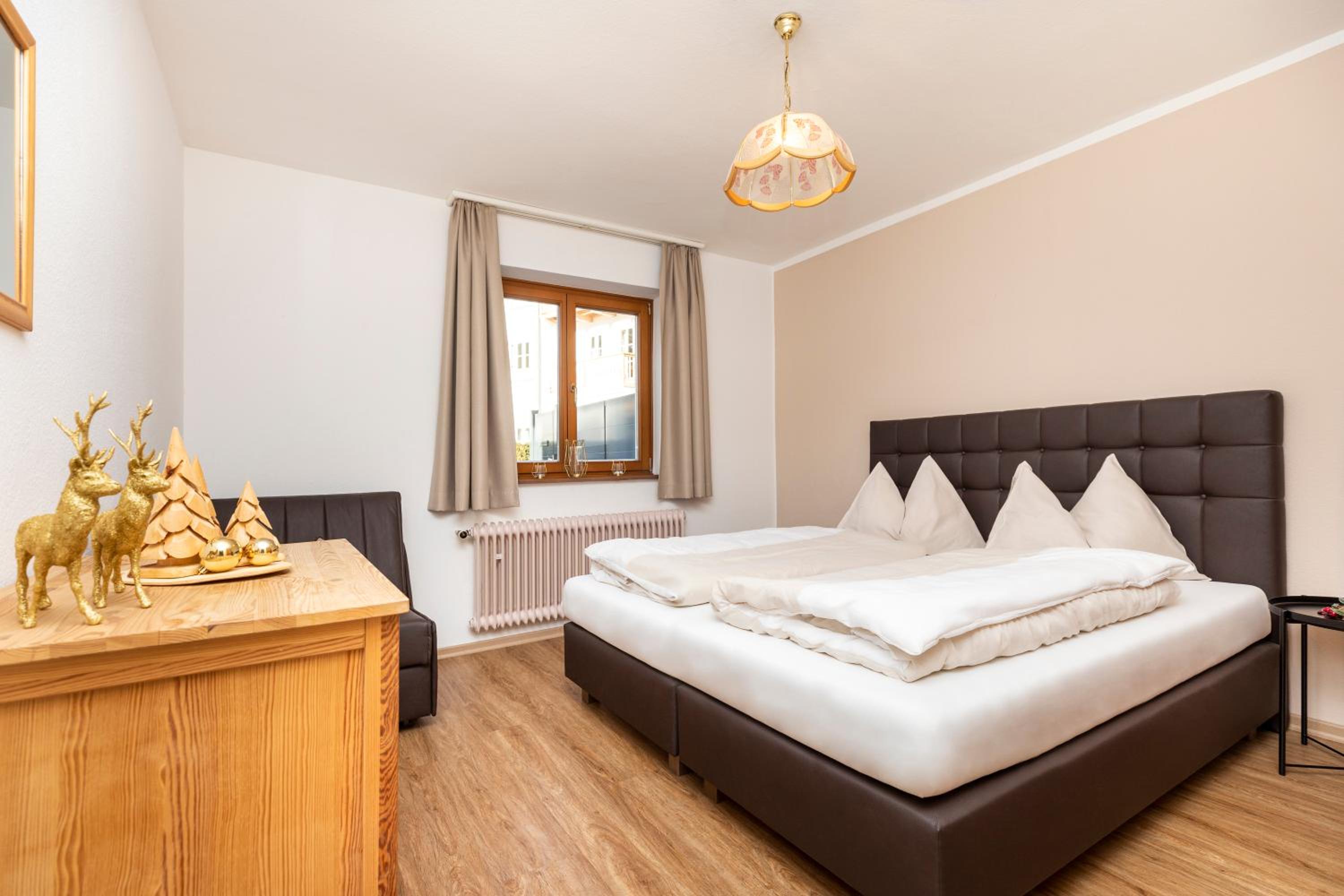 Herzerl-Chalet Appartements view 4