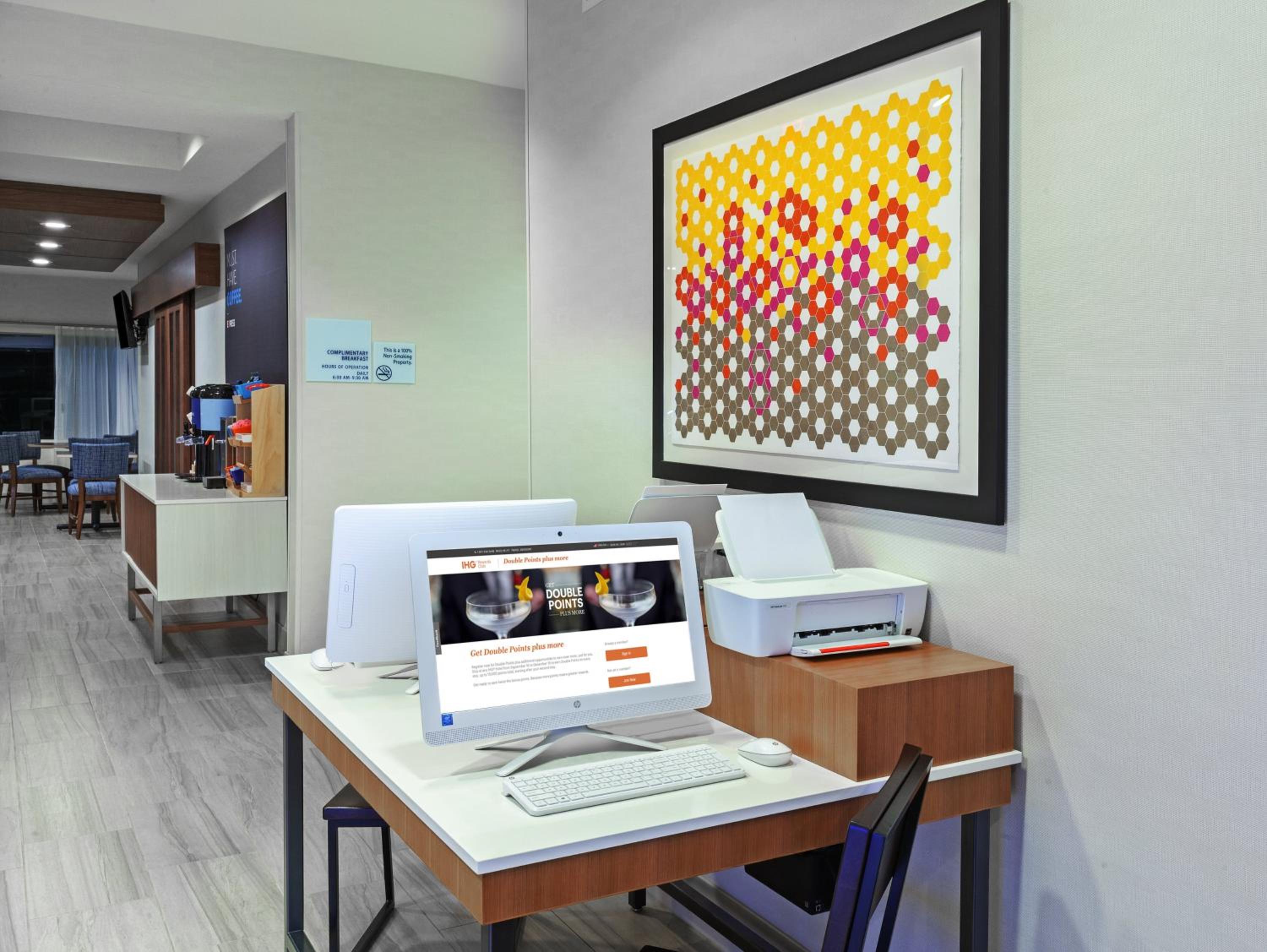 Jasper Vacations - Holiday Inn Express Hotel and Suites Jasper, an IHG Hotel - Property Image 25
