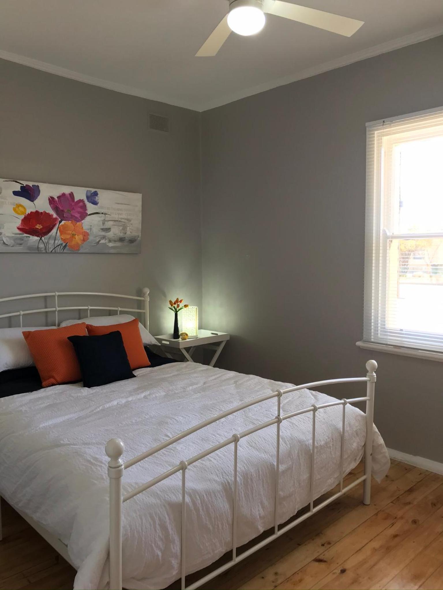 Cute and Cosy II - Events, Workers, Getaways.