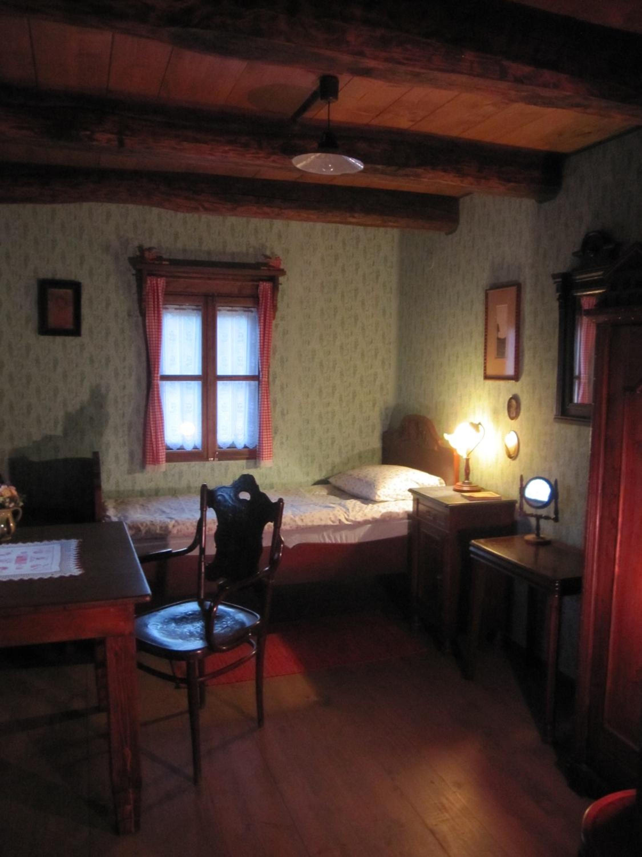 Photo 9