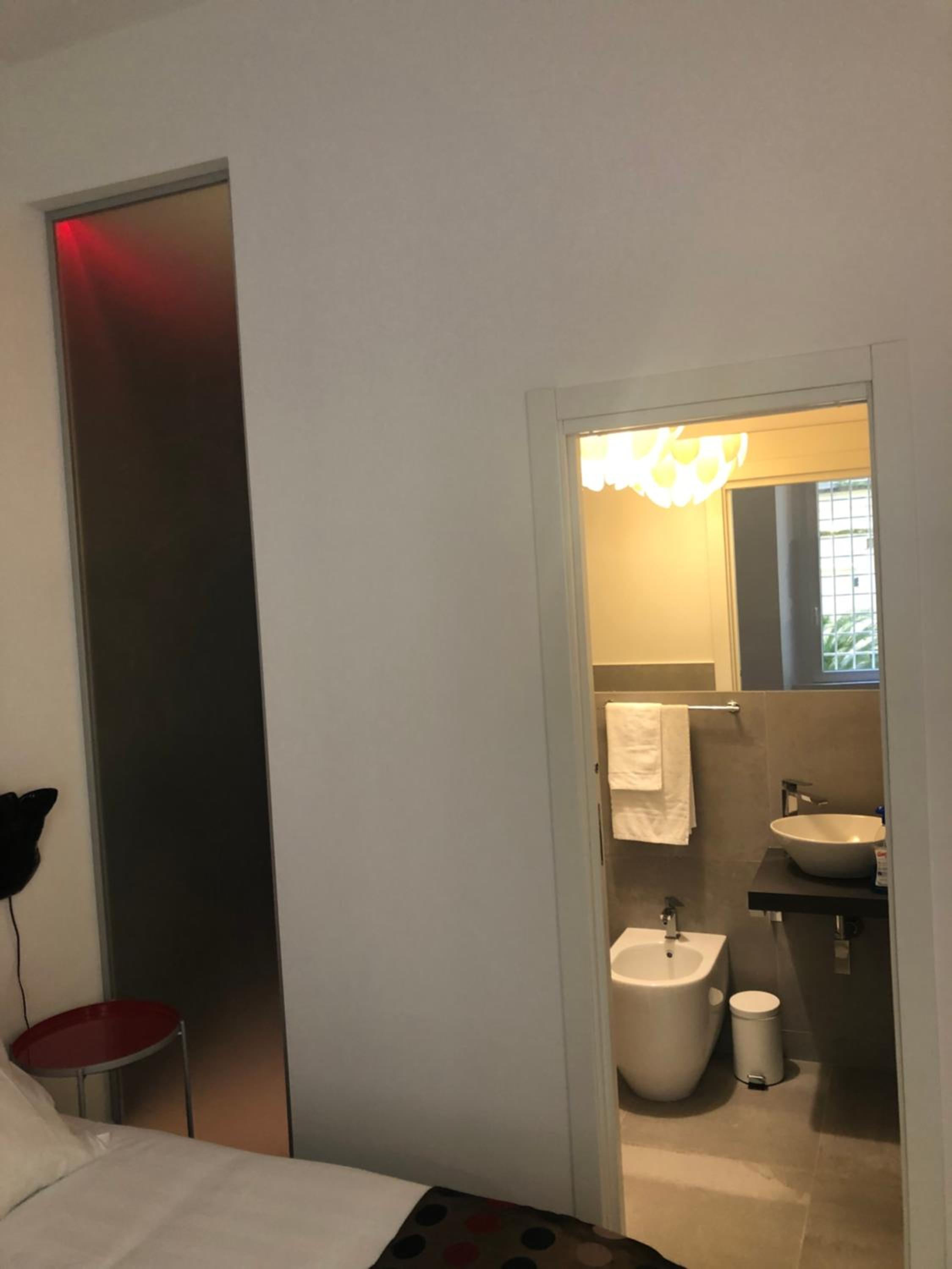 Room 76