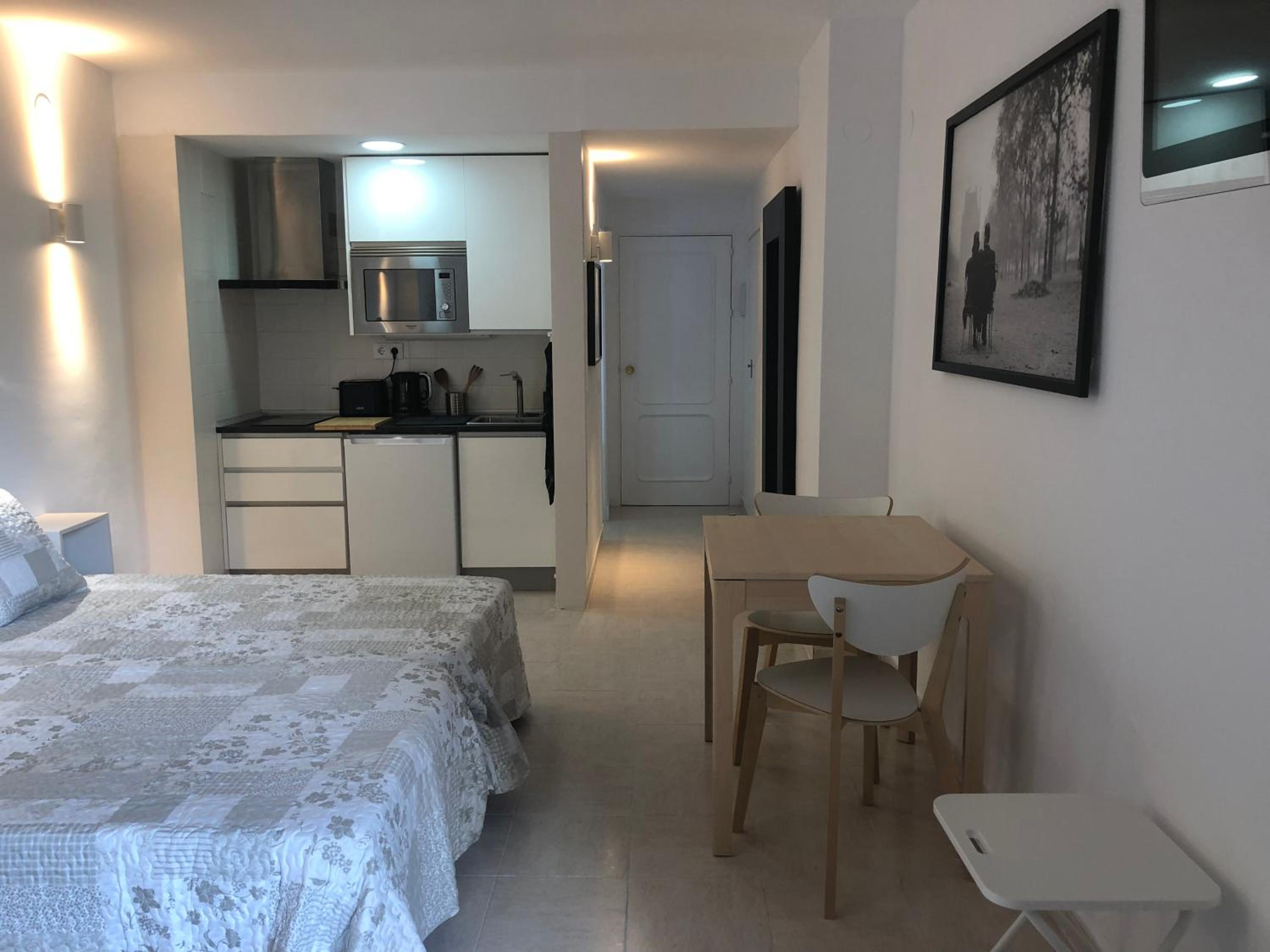 Estudio Luxury Primera Linea de Playa Almuñecar Parking Gratuito view 4