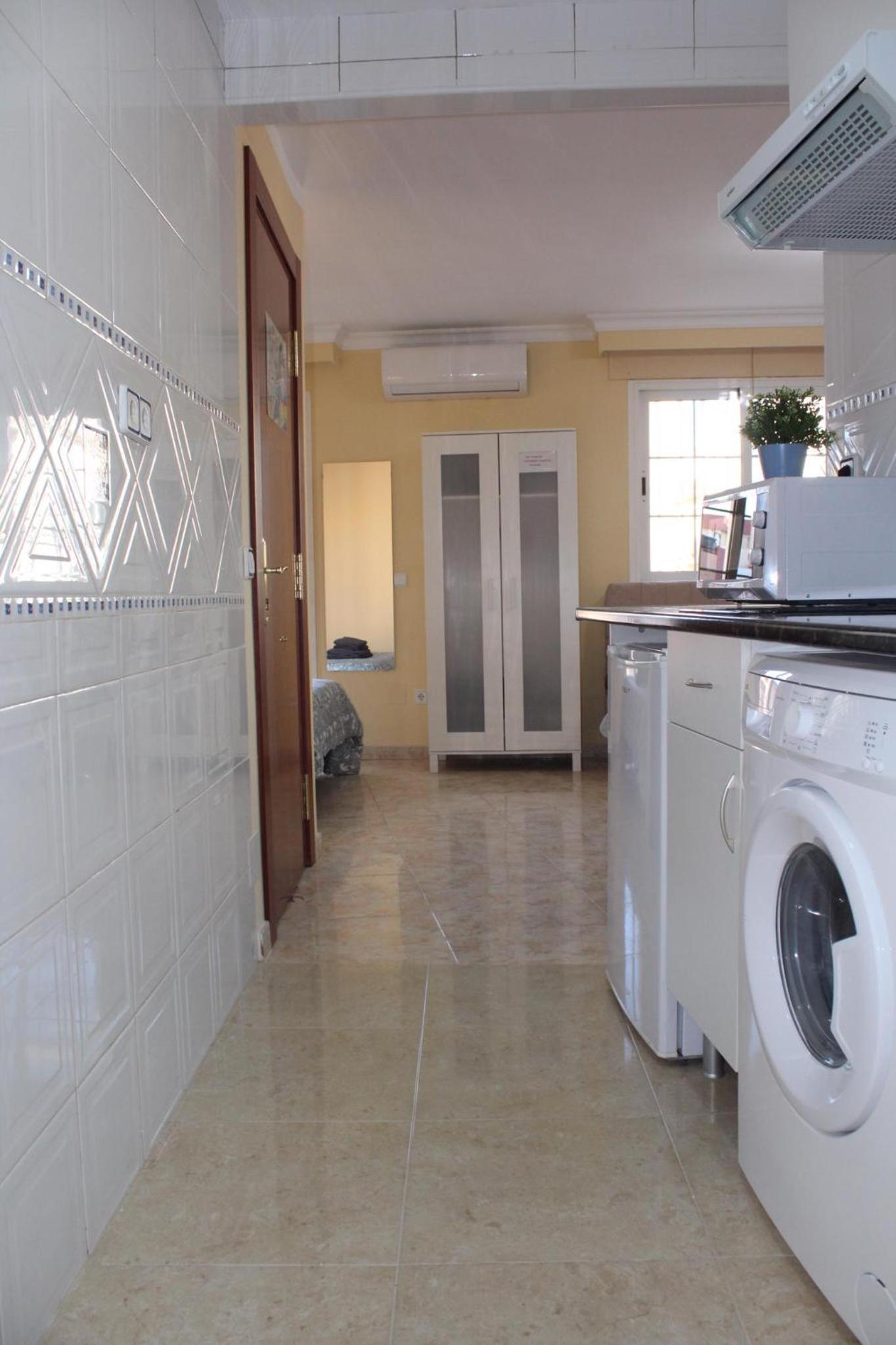 Nice and New Studio with balcony close to the city 2ºB
