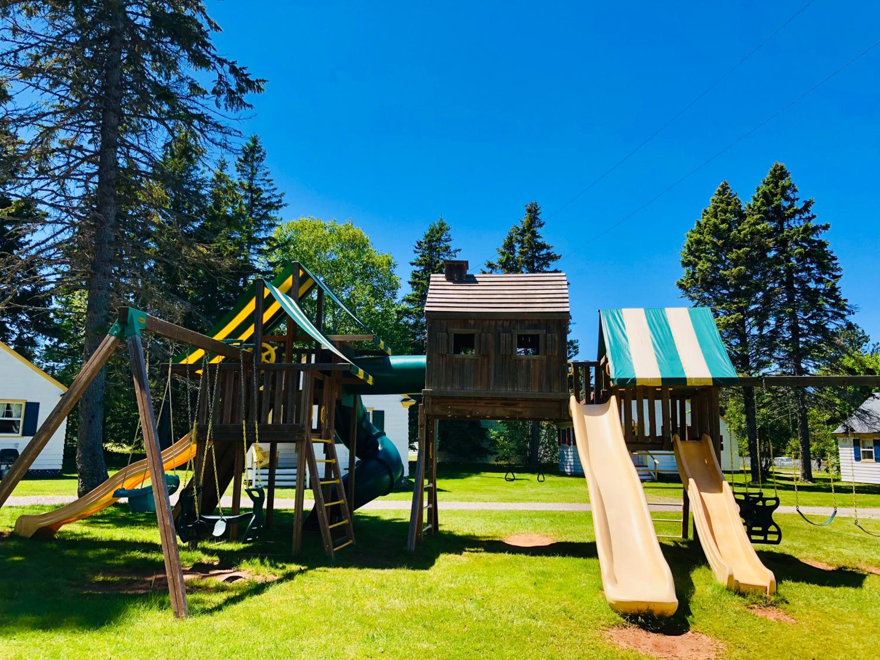 Green Gables Bungalow Court