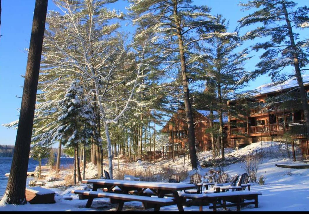 Westwind Inn on the Lake