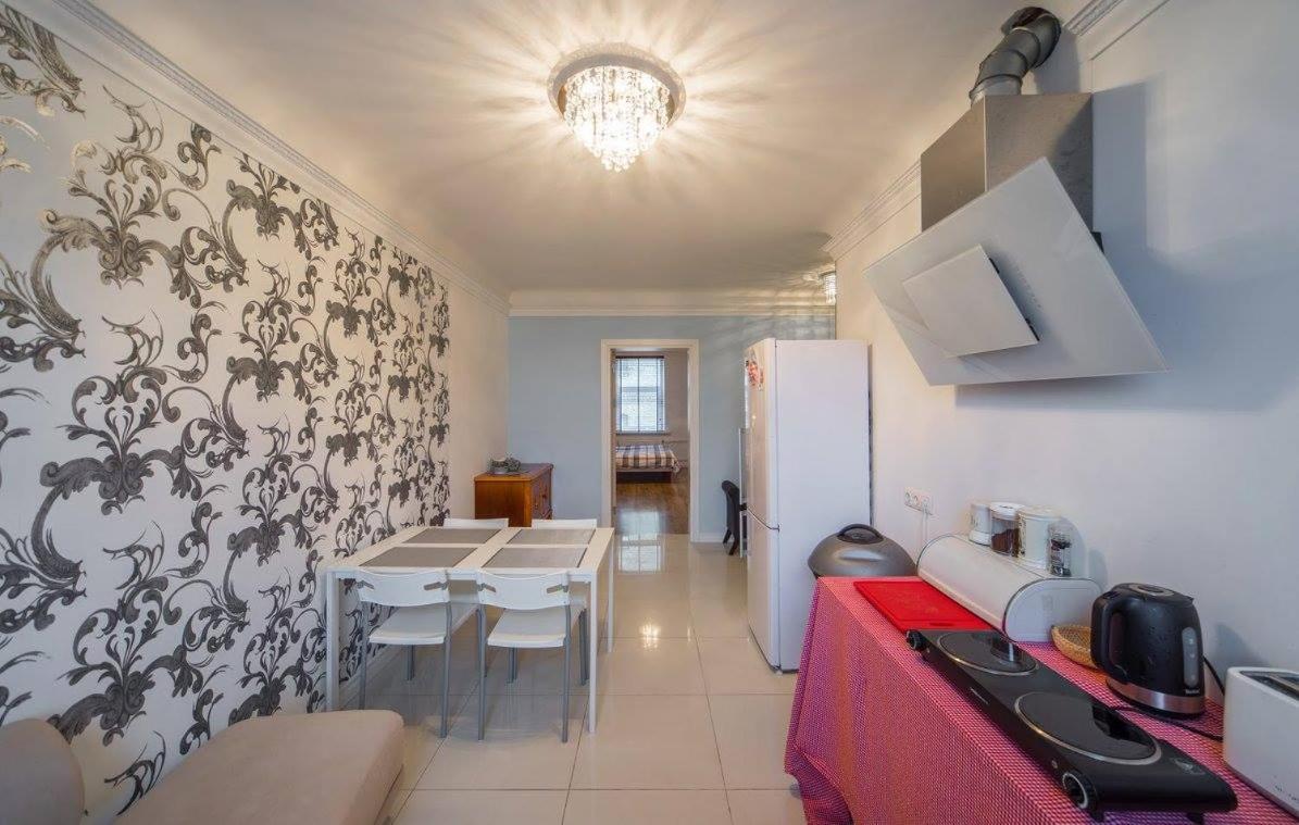 Central Luxury Apartments view 5