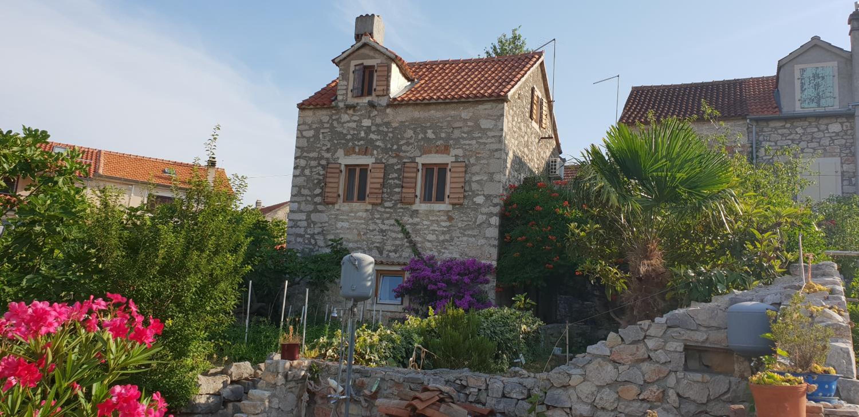 Stone house Na Rudini view 3