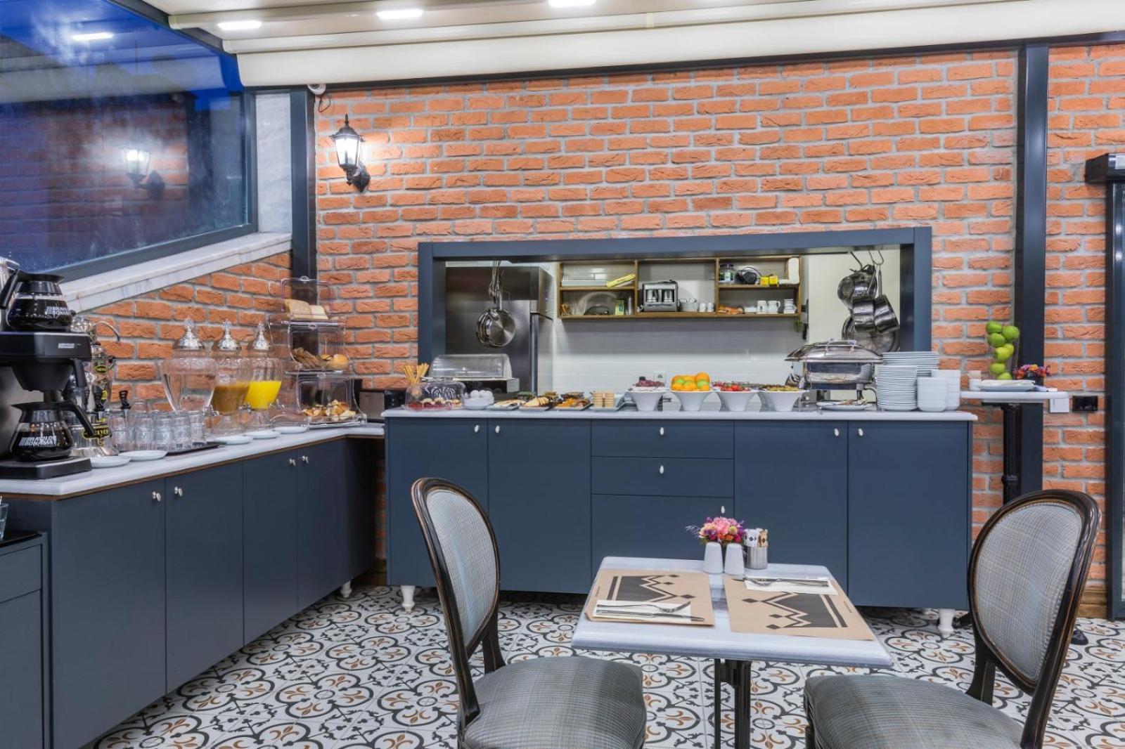 Meroddi La Porta Otel - Image 31