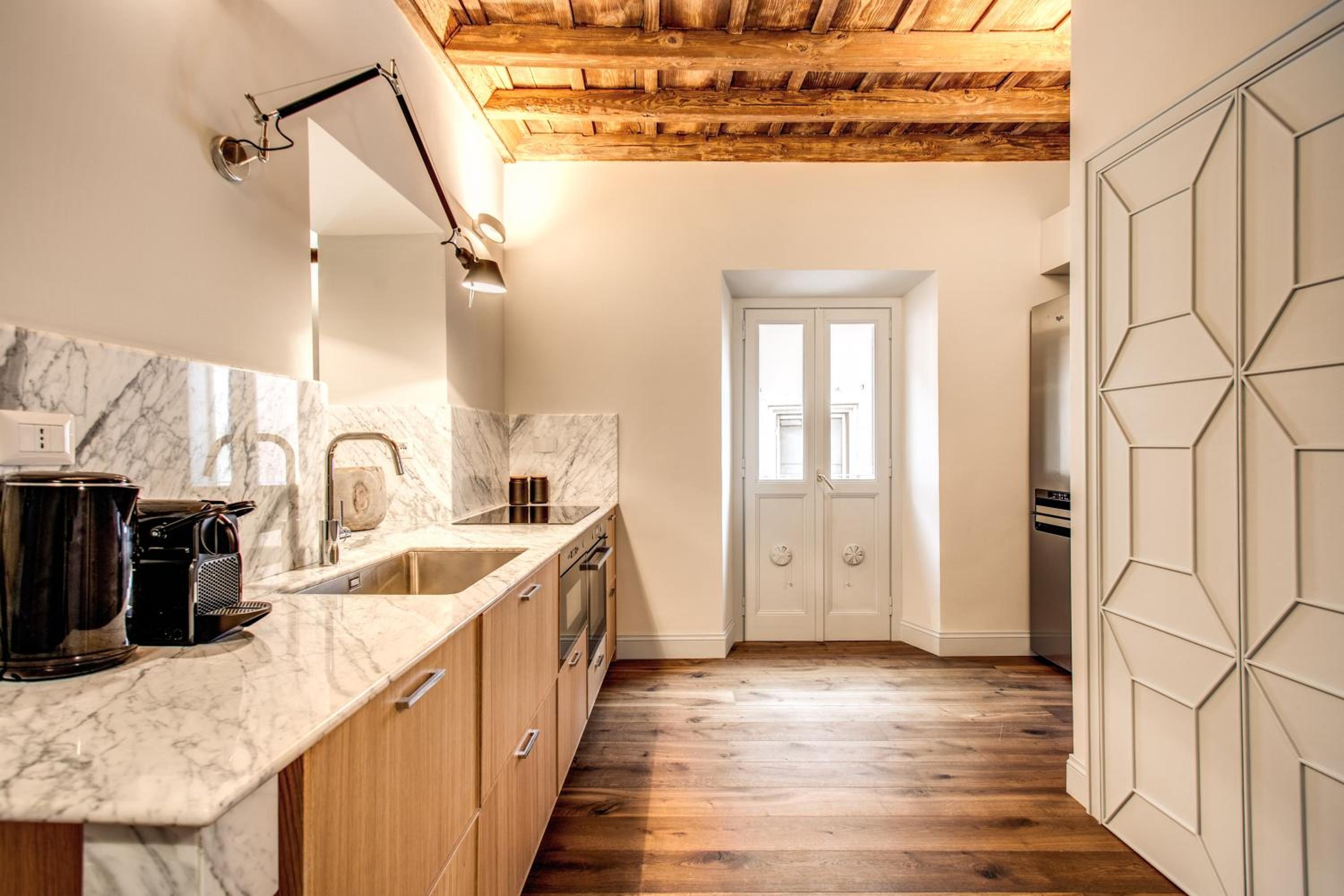 Febo Decharm apartment