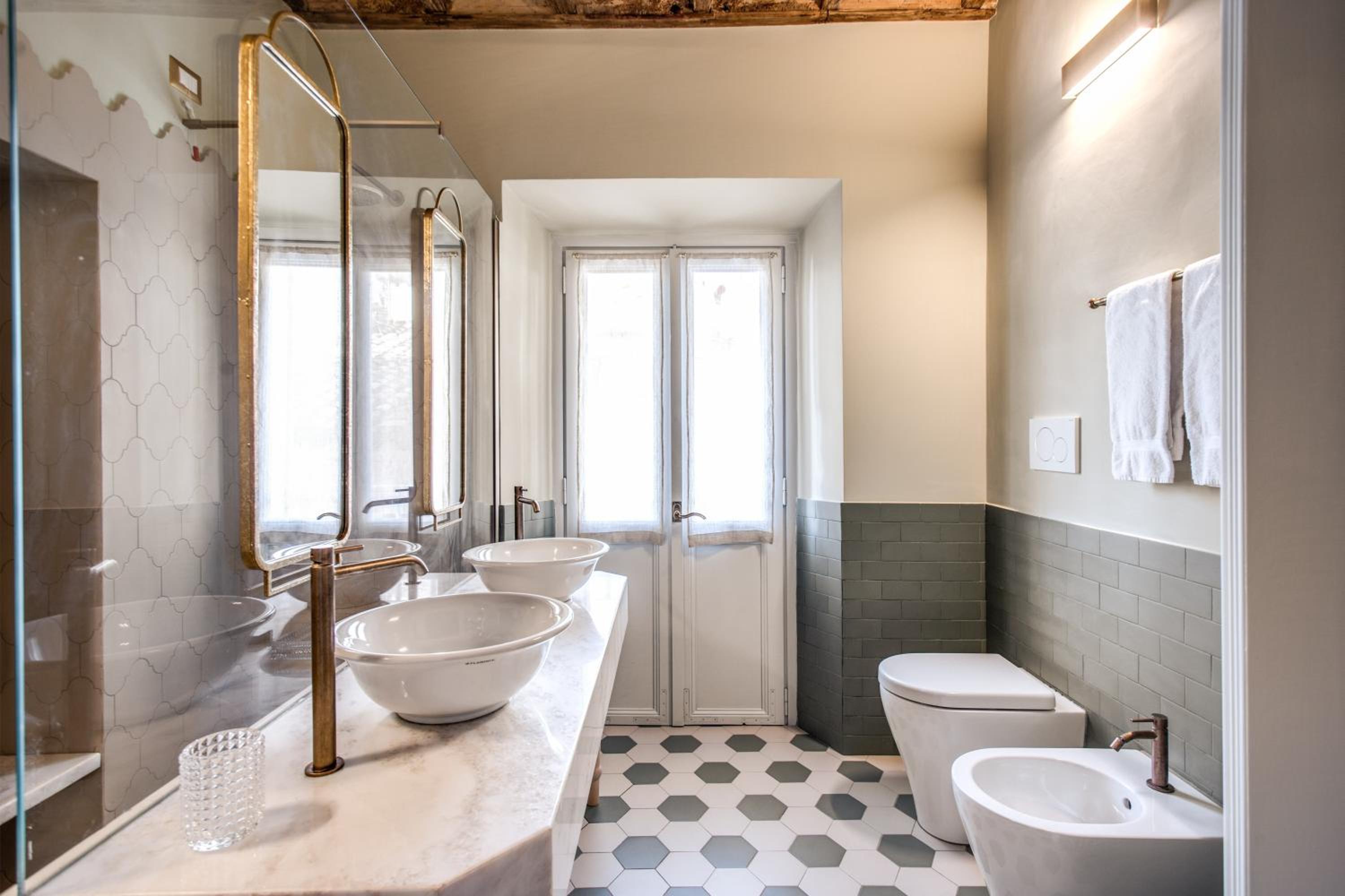 Febo Decharm apartment