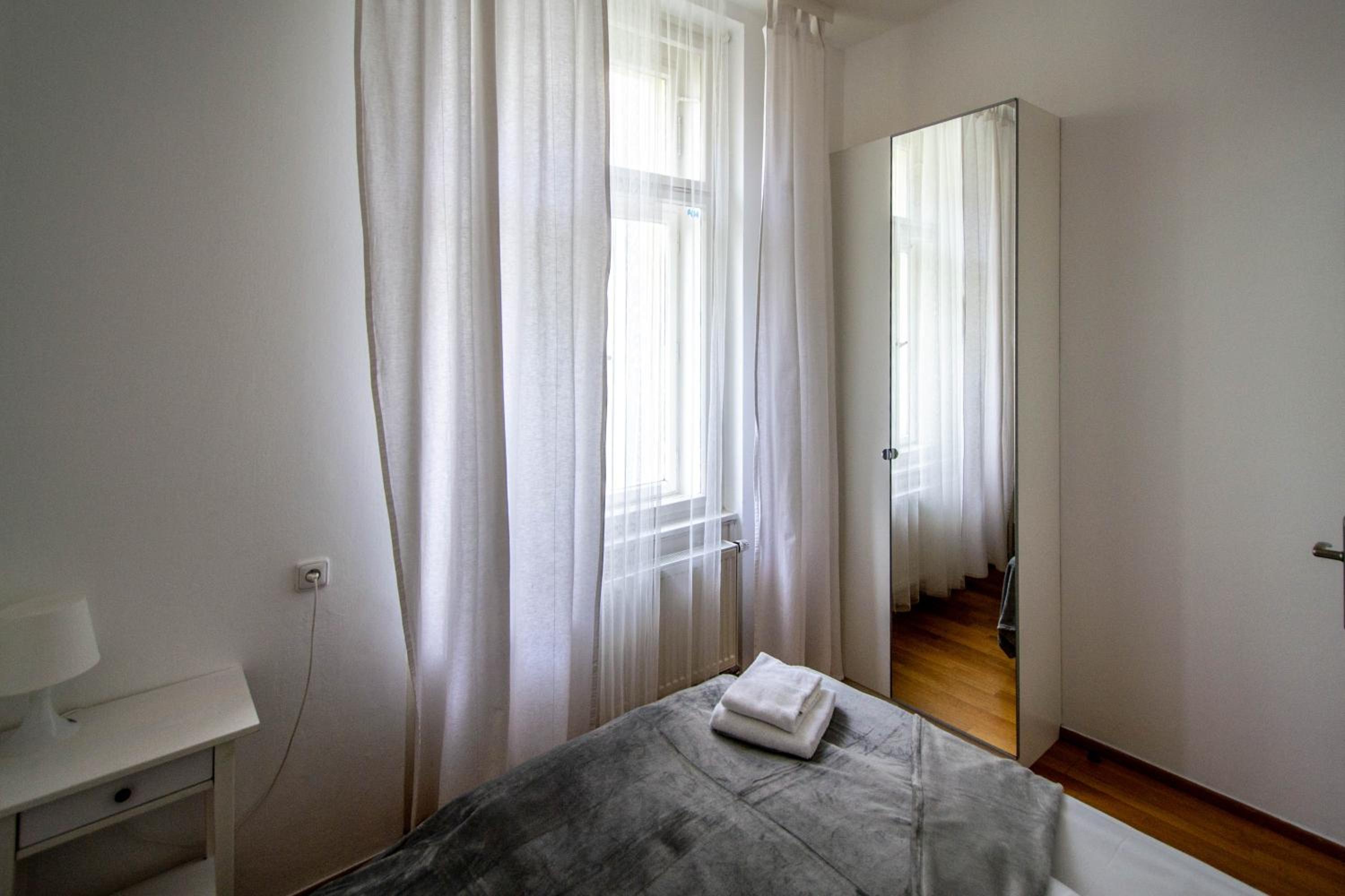 Labyrinth apartments by Ruterra