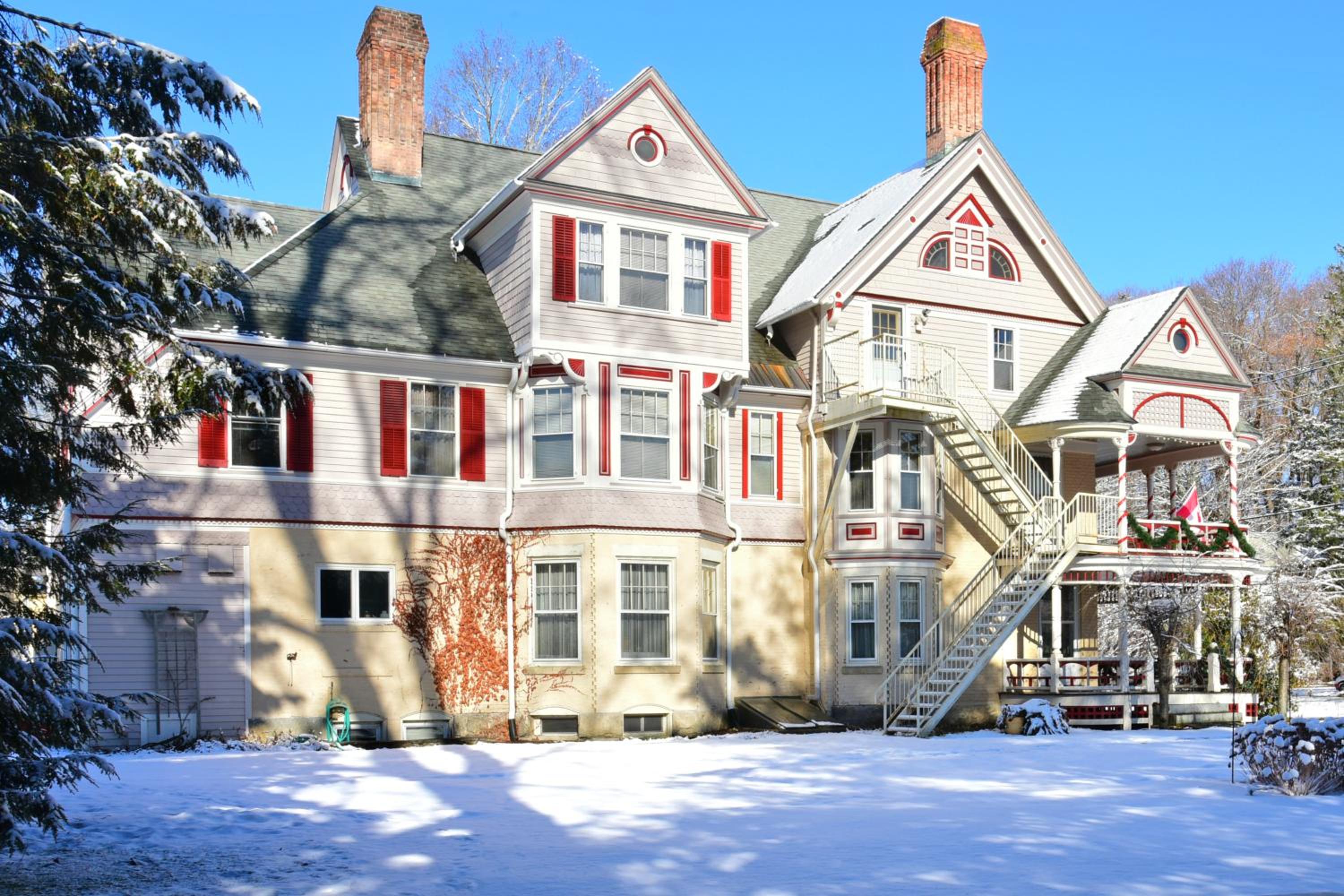 Wainwright Inn