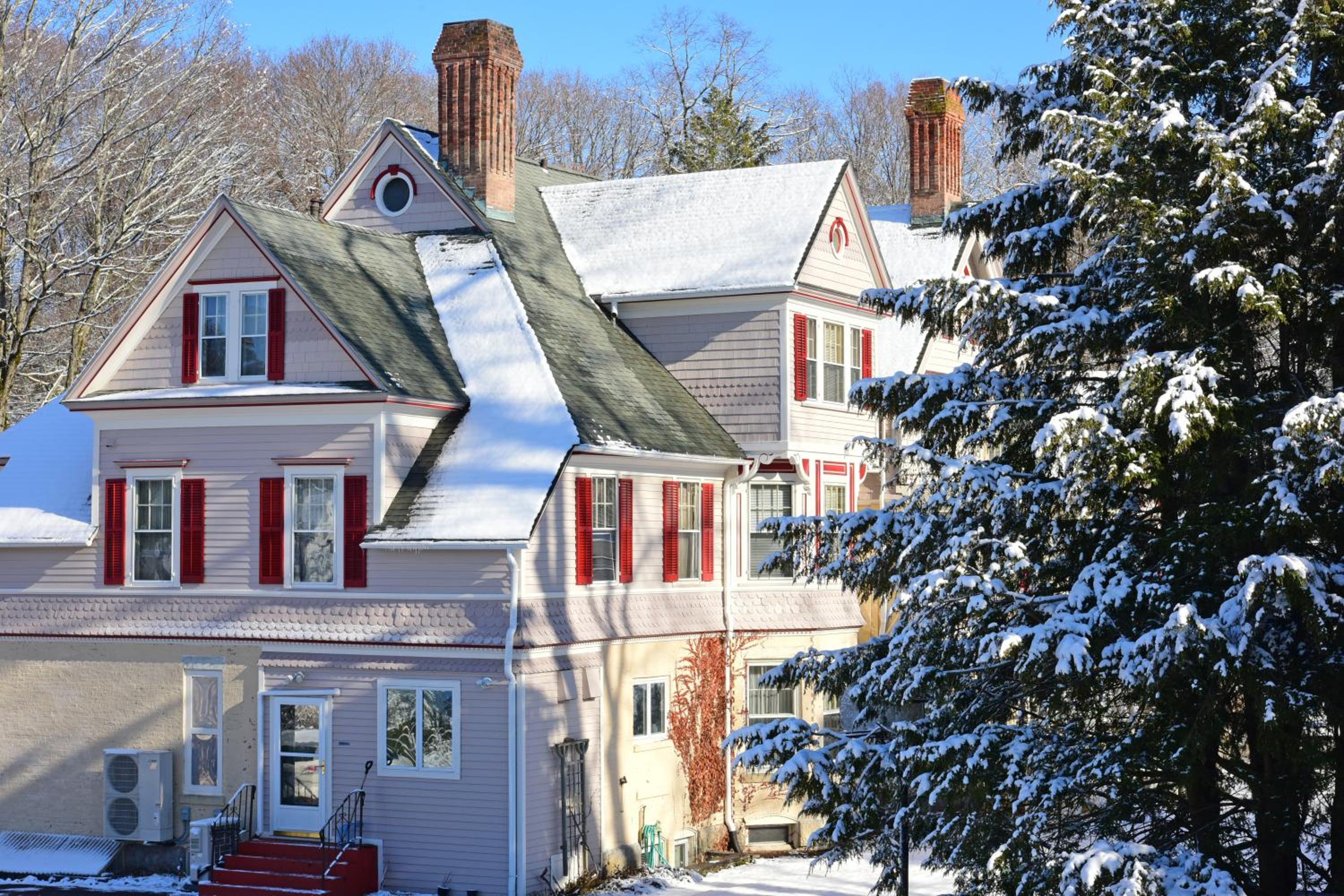 Wainwright Inn