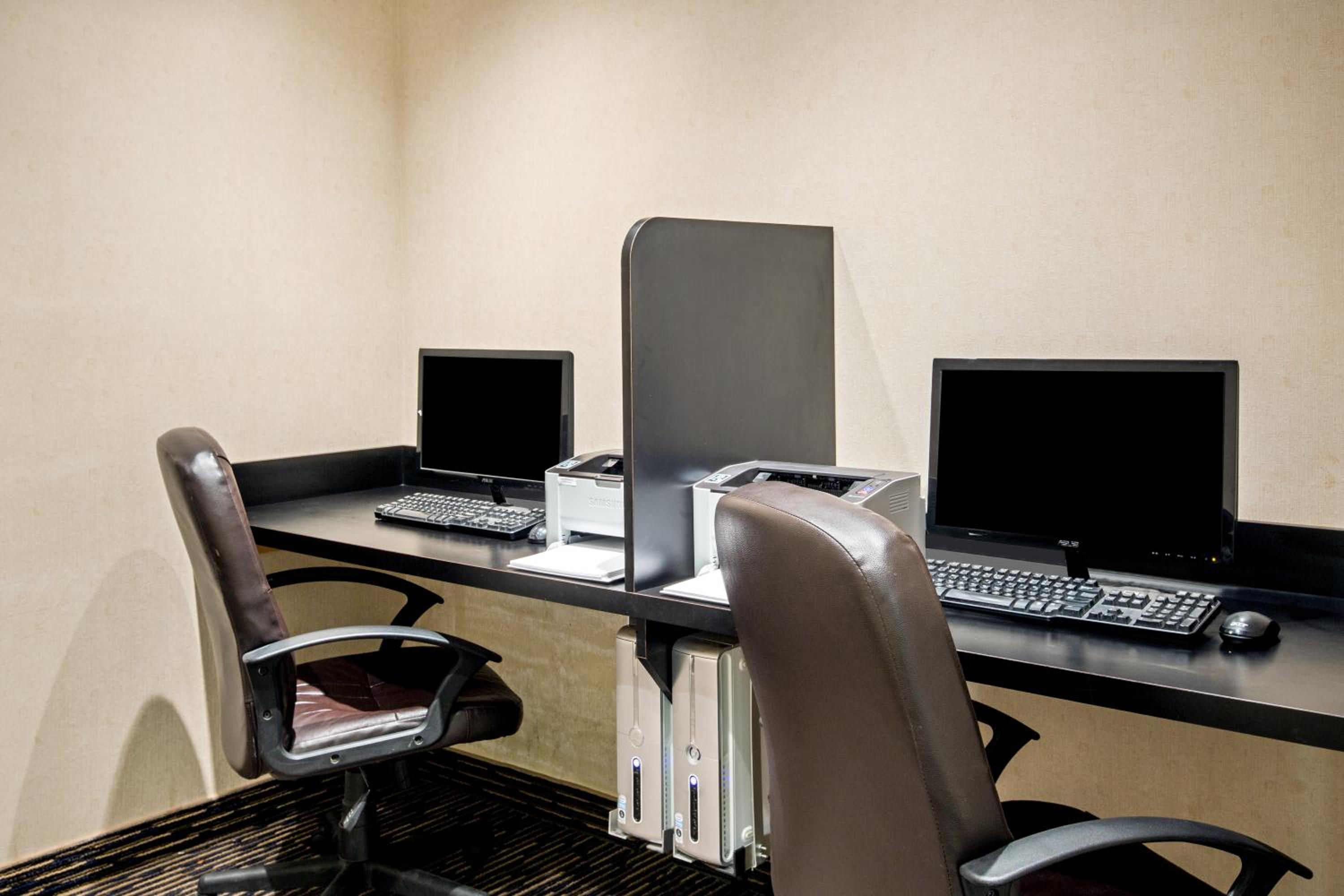 Prince Albert Vacations - Ramada by Wyndham Prince Albert - Property Image 3