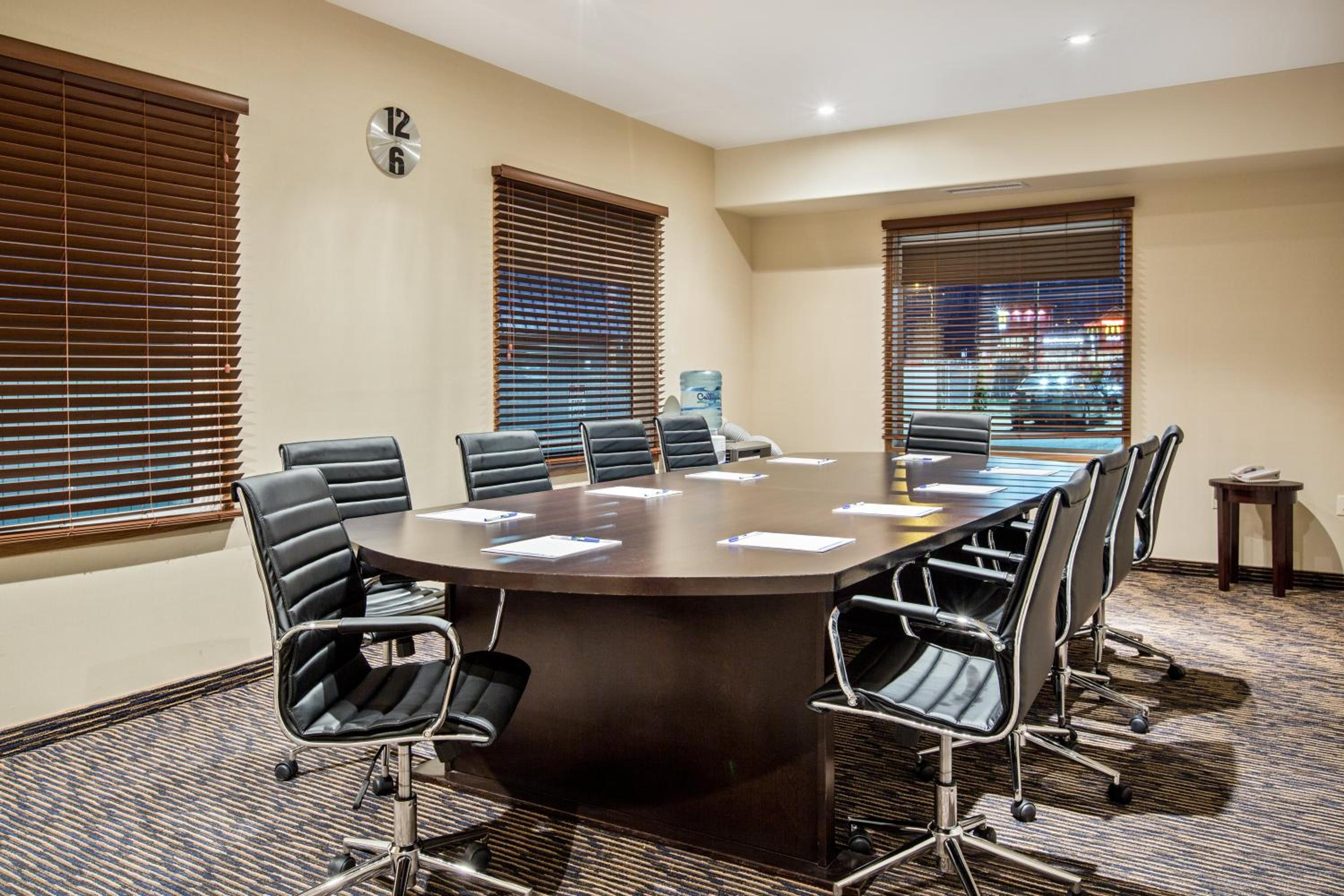 Prince Albert Vacations - Ramada by Wyndham Prince Albert - Property Image 39