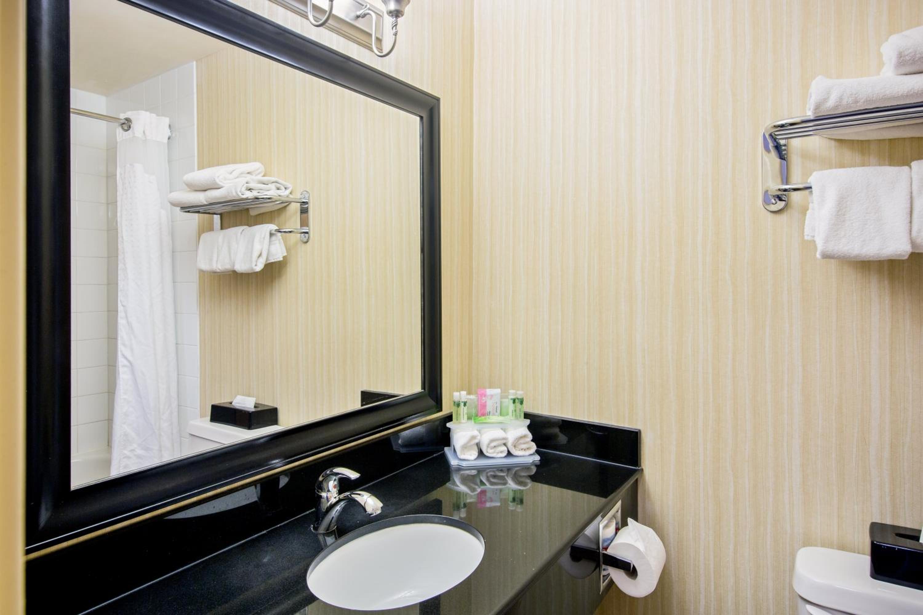 Prince Albert Vacations - Ramada by Wyndham Prince Albert - Property Image 10