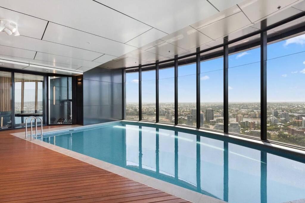 Lvl 59 Skytower Amazing Views CBD Wifi Carpark by Stylish Stays view 5
