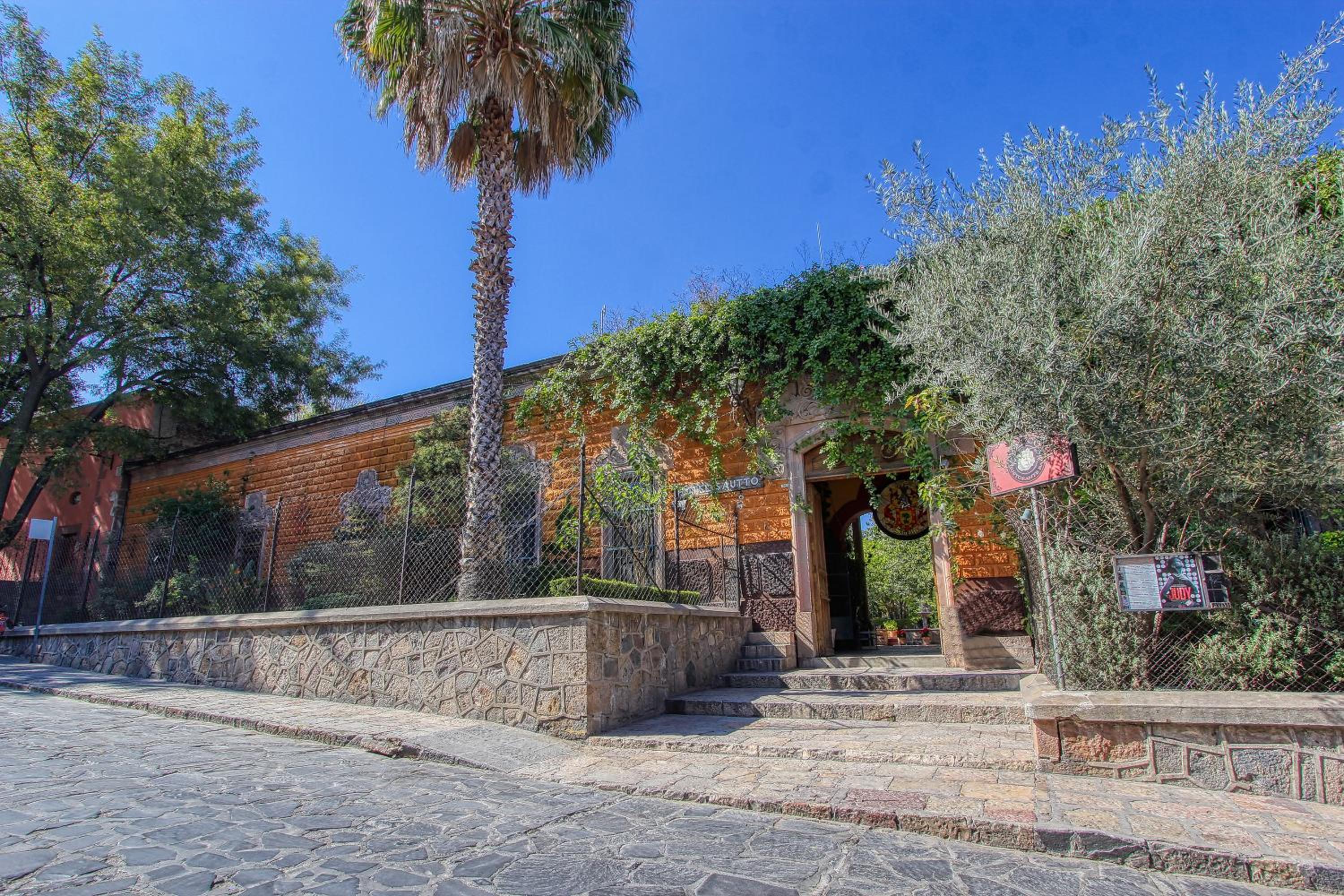 Hotel Sautto - Image 1