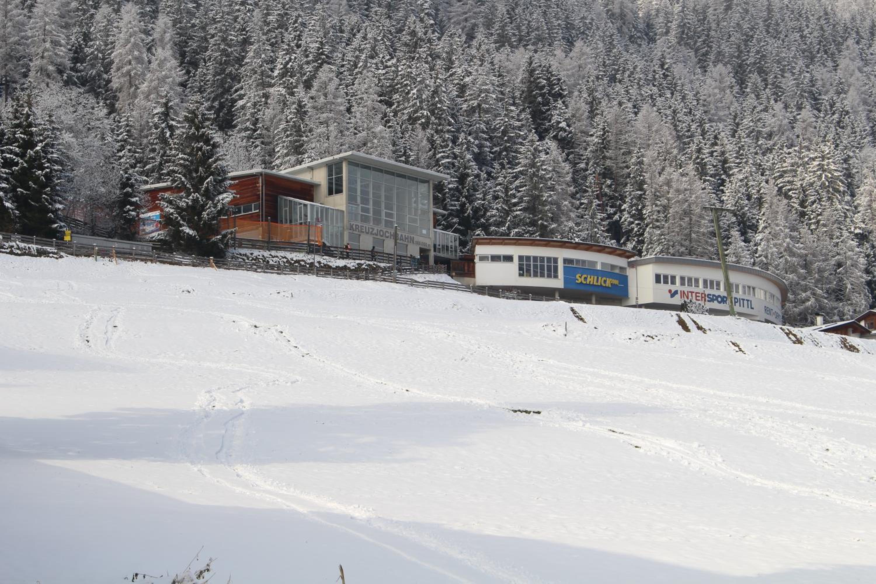 Hotel Ferienwohnung Auszeit Stubai - Image 1