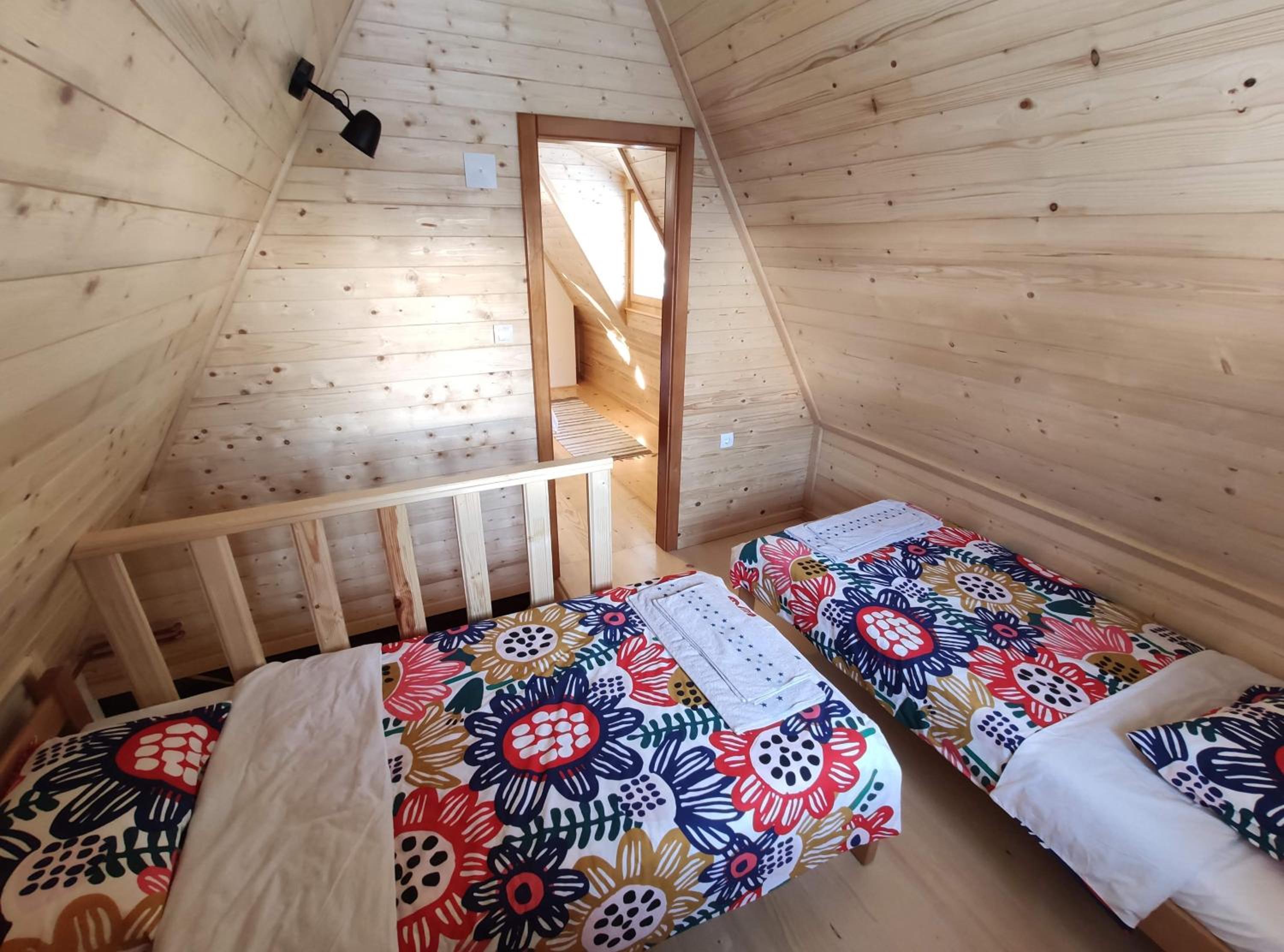 Brvnara 23 minimum 2 noći view 4