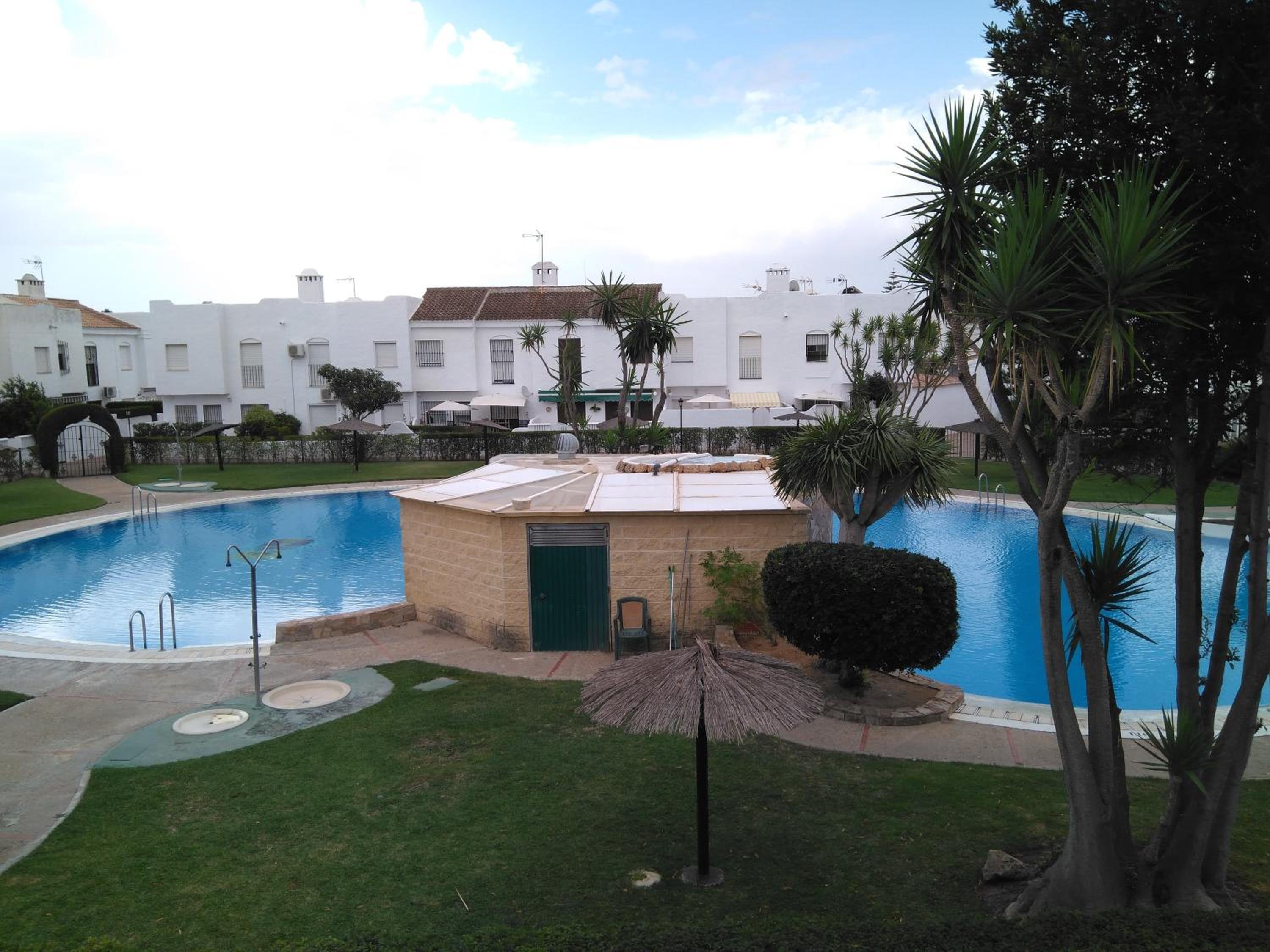 Alojamiento con piscina para grandes grupos en Real de La Barrosa view 5